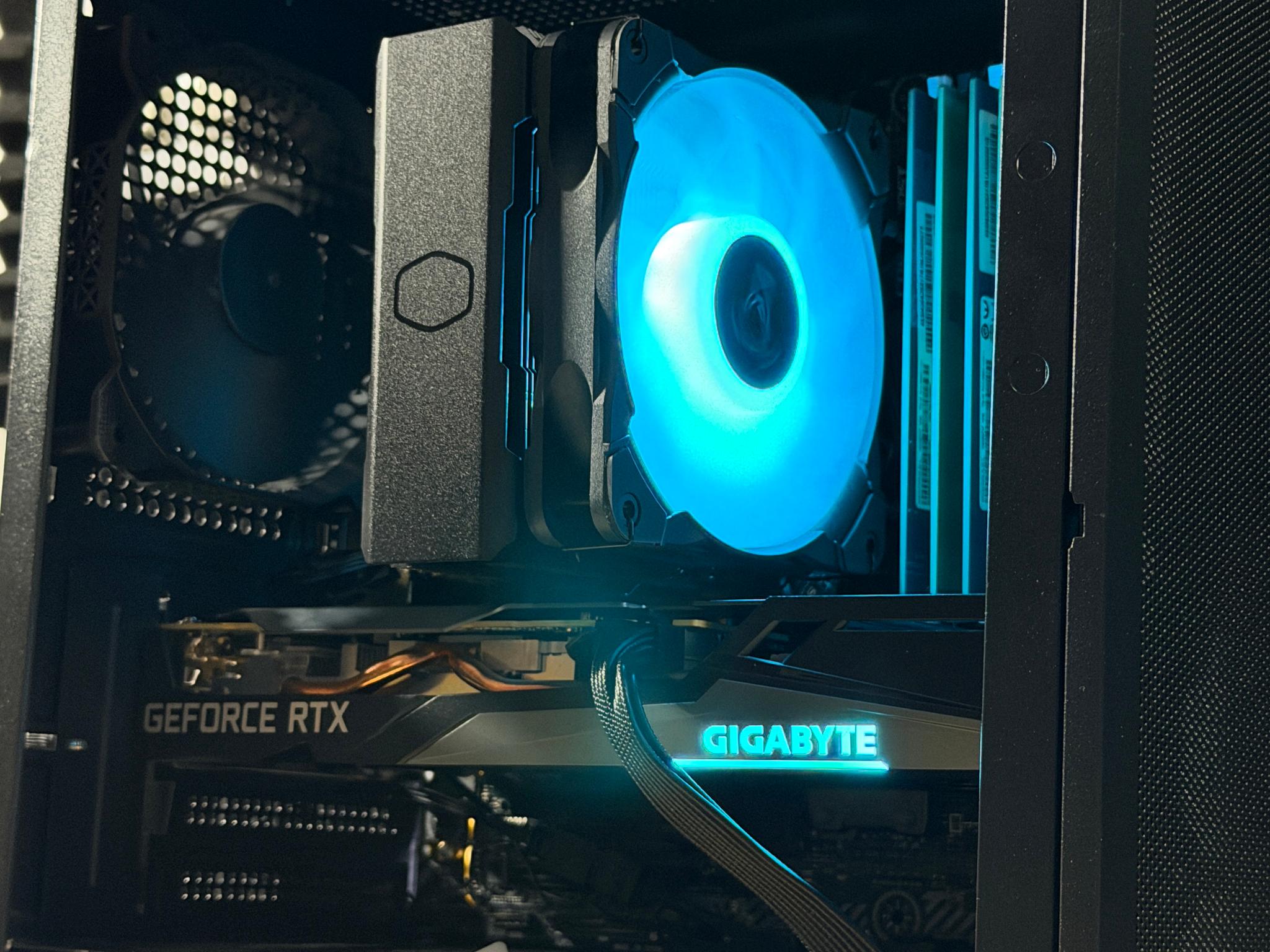 🔥 RTX 3050 8GB | i5 8400 | 16GB DDR4 | 240GB SSD + 1TB HDD