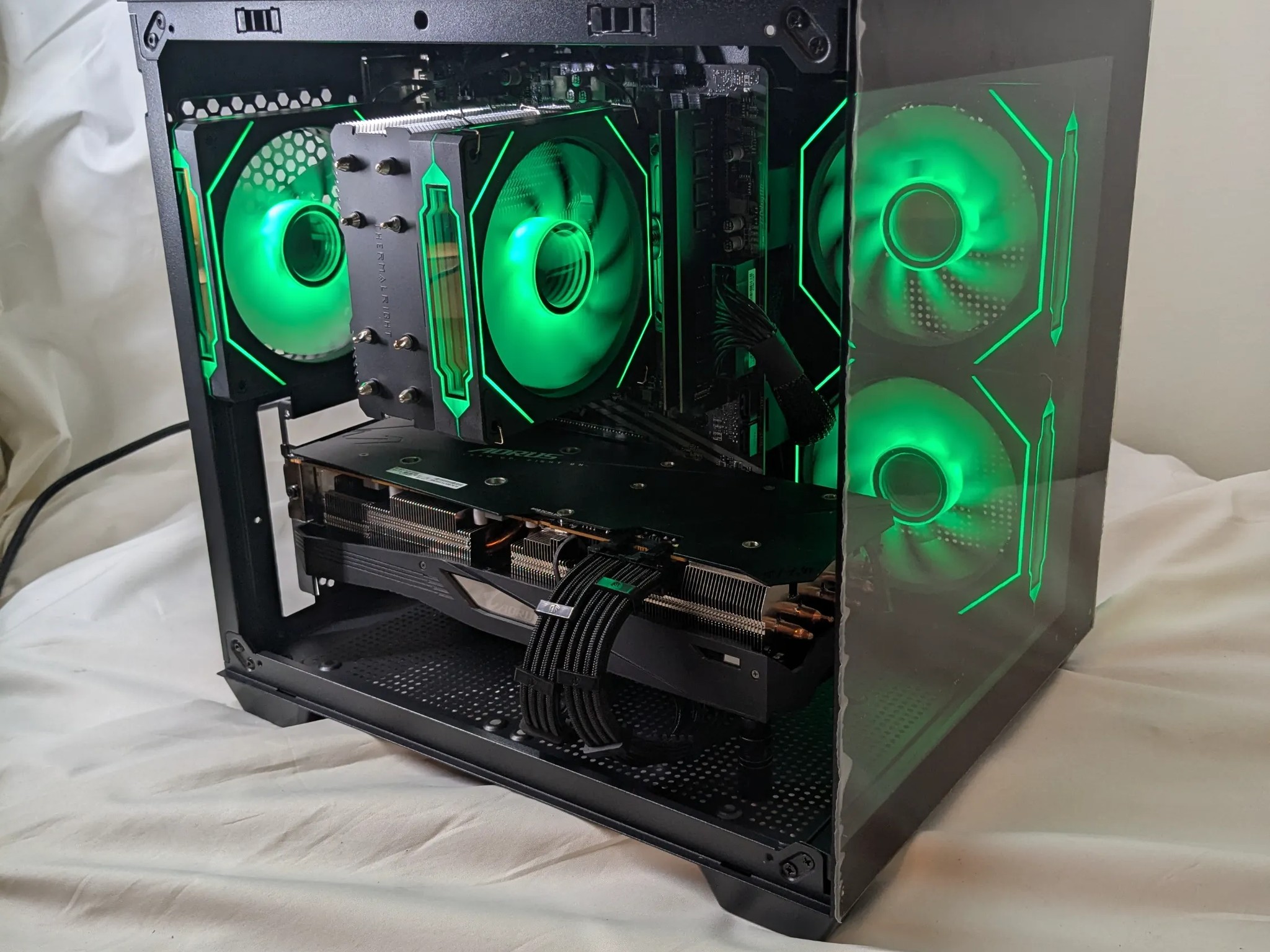 High-Performance Gaming PC – Ryzen 5 3600 | RX 5700 XT | 32GB RAM | 1TB NVMe SSD