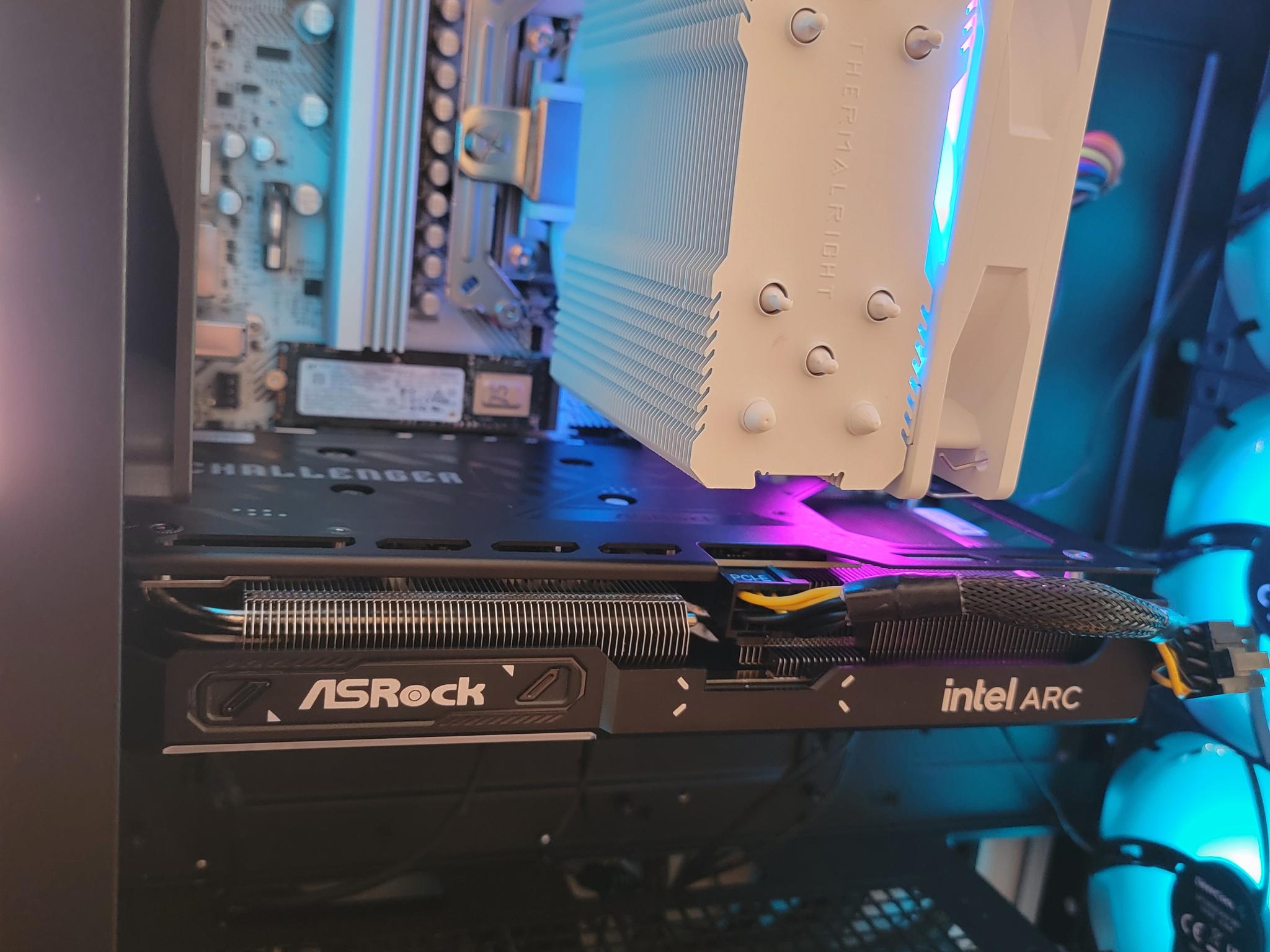 Asrock B570 Challenger OC 10GB + Ryzen 7600x PC Build #16