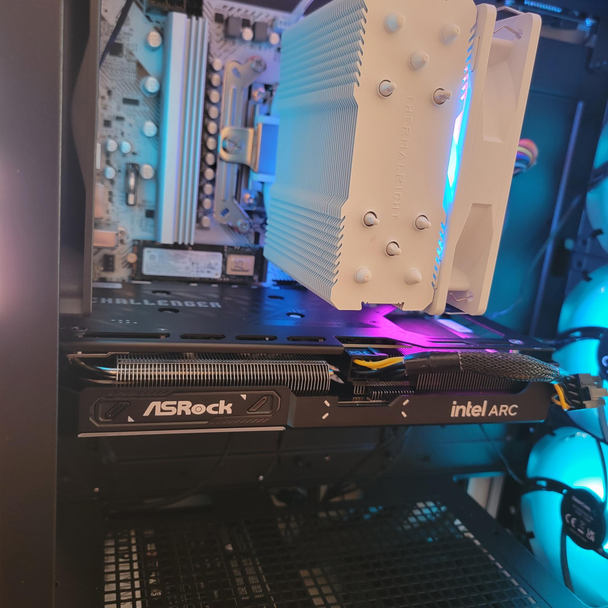 Asrock B570 Challenger OC 10GB + Ryzen 7600x PC Build #16
