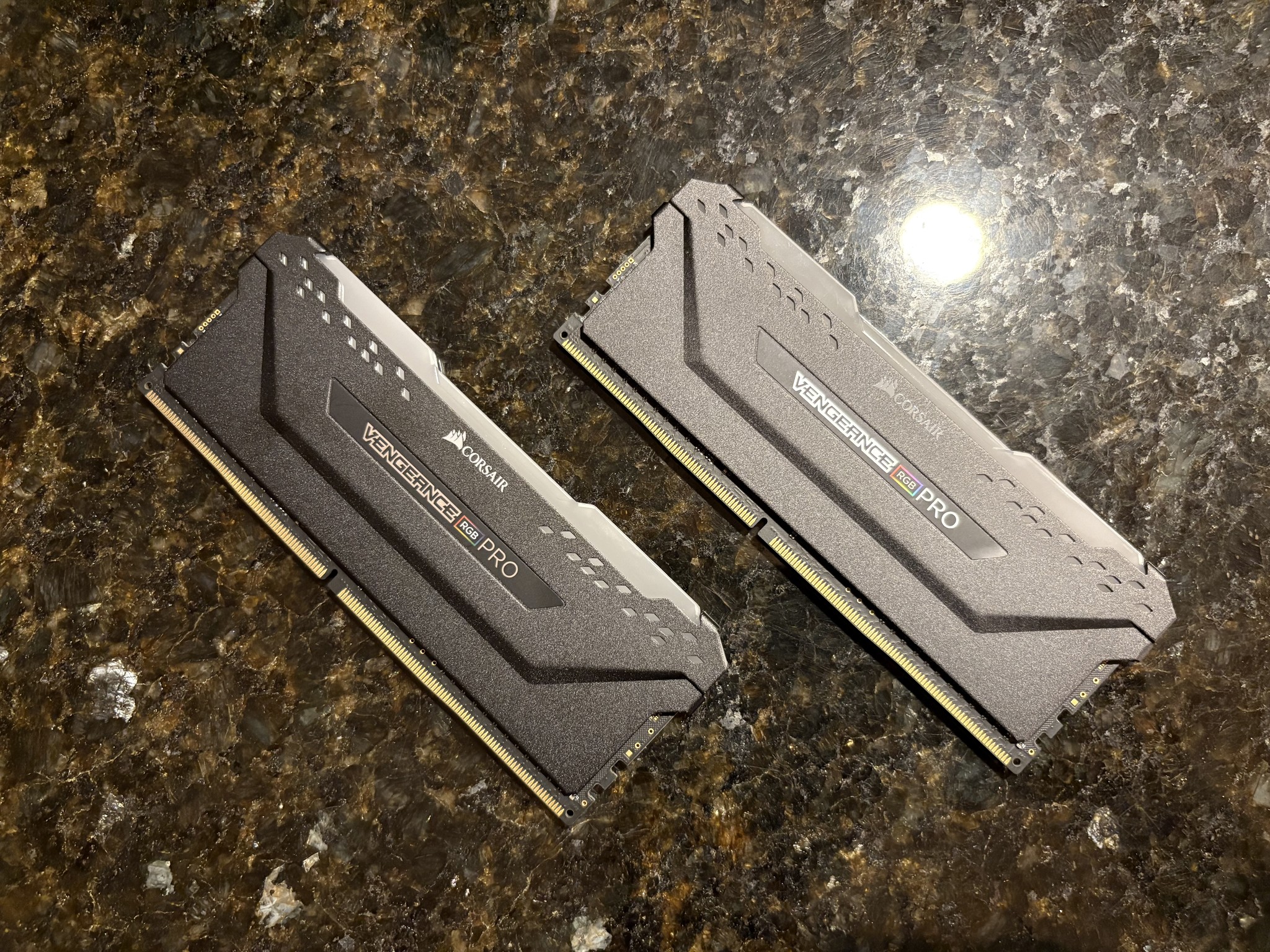 CORSAIR VENGEANCE RGB PRO 16GB (2x8GB) DDR4 DRAM 3600MHz C18 Memory Kit