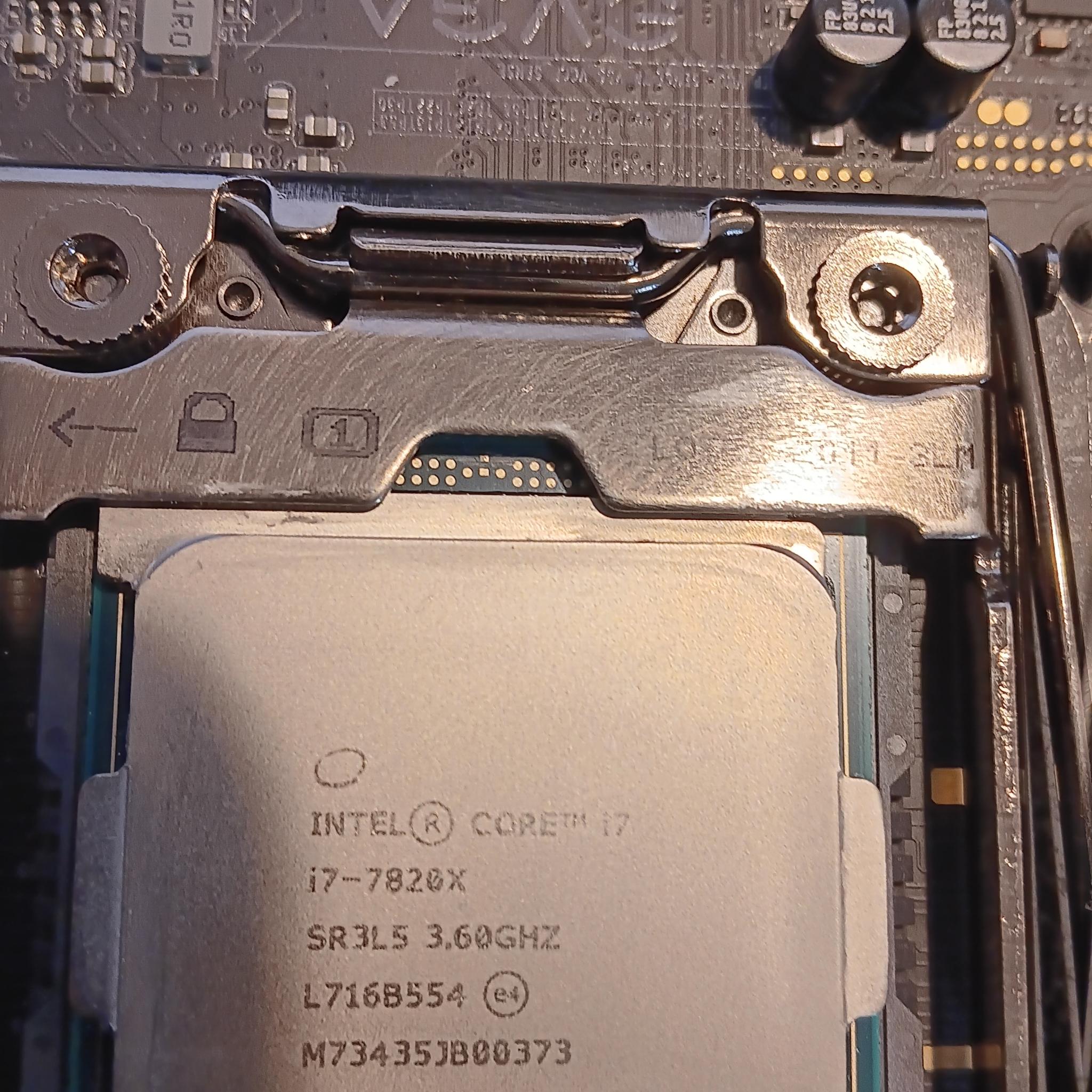 Intel Core i7-7820X (SR3L5) Socket 2066 CPU Tested and Working