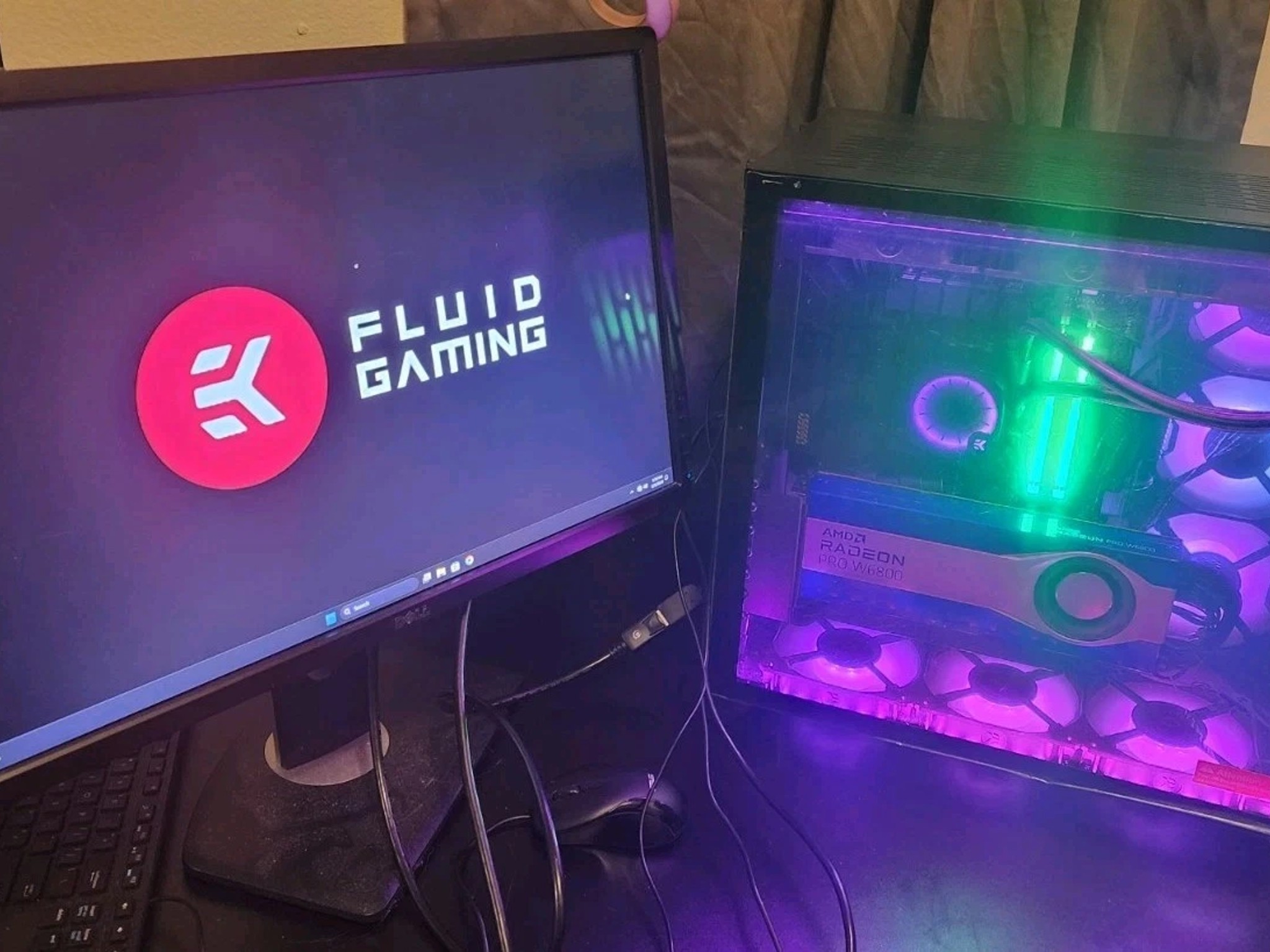 EK 165 Battle Gaming PC | Ryzen 7 7800X3D | 32GB RAM | Radeon Pro W6800
