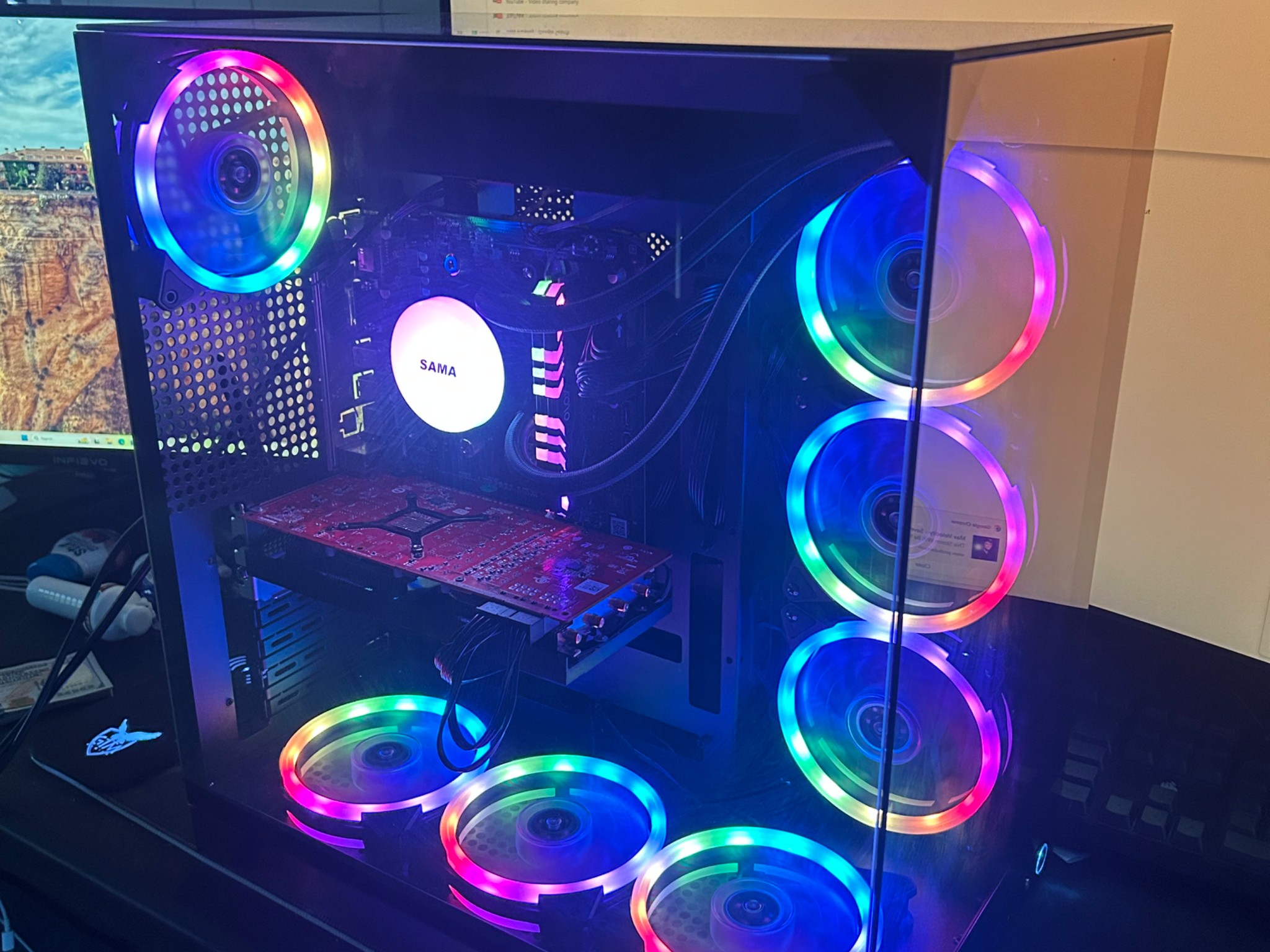 Glass Cube Gaming PC | RX 5700xt | Ryzen 5 | 32GB DDR4 | 1TB M.2 SSD