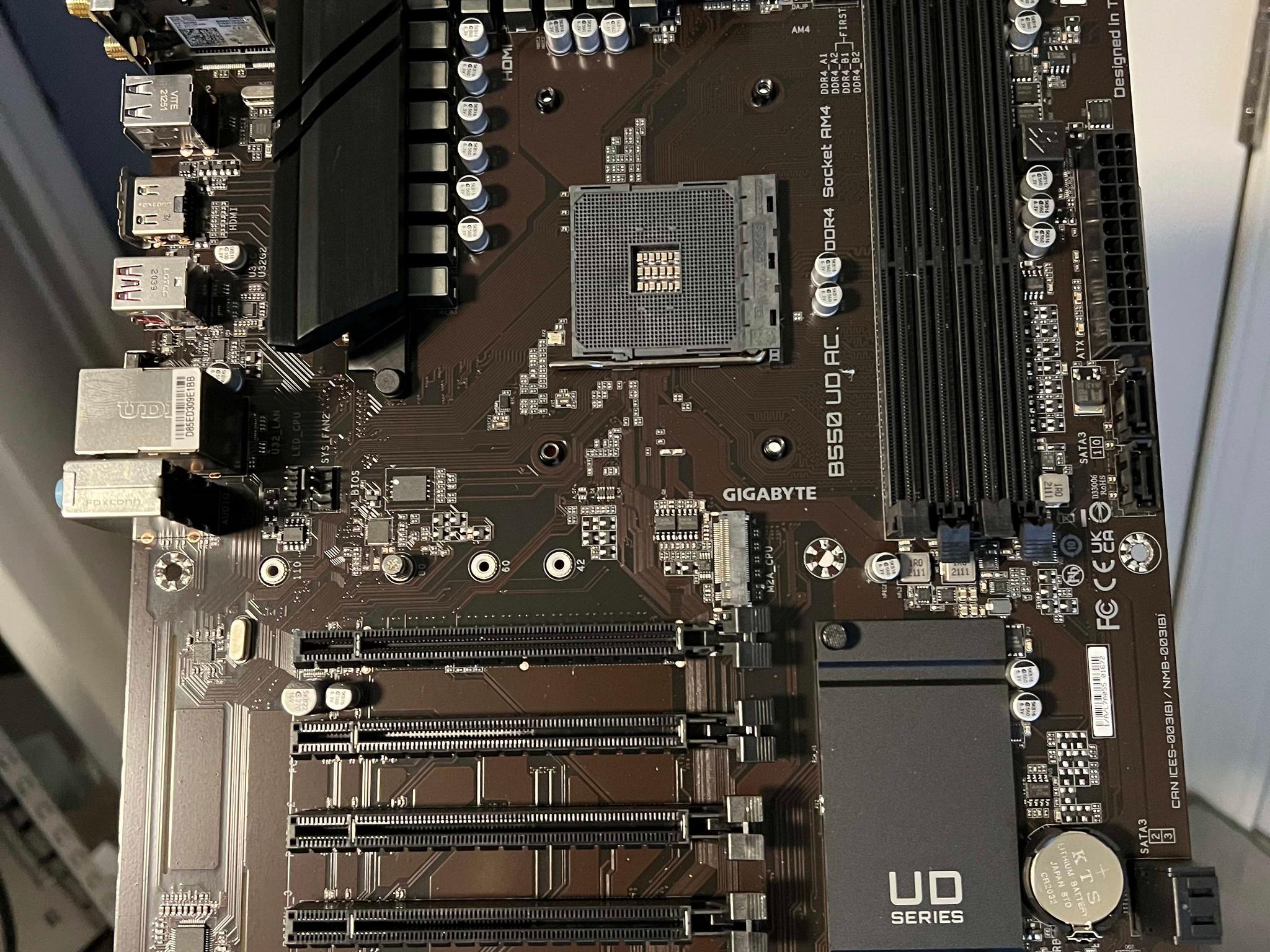 Gigabyte B550 UD AC 