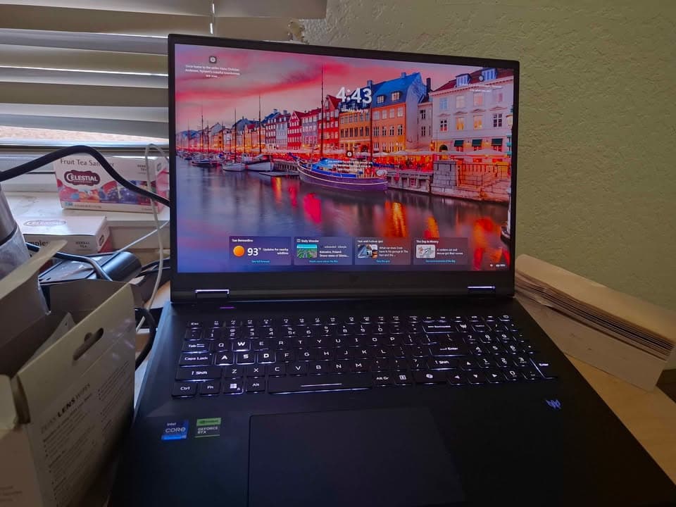 Acer Predator Helios 18 - I9 14900HX - 4090, 2TB SSD - 32 GB DDR5