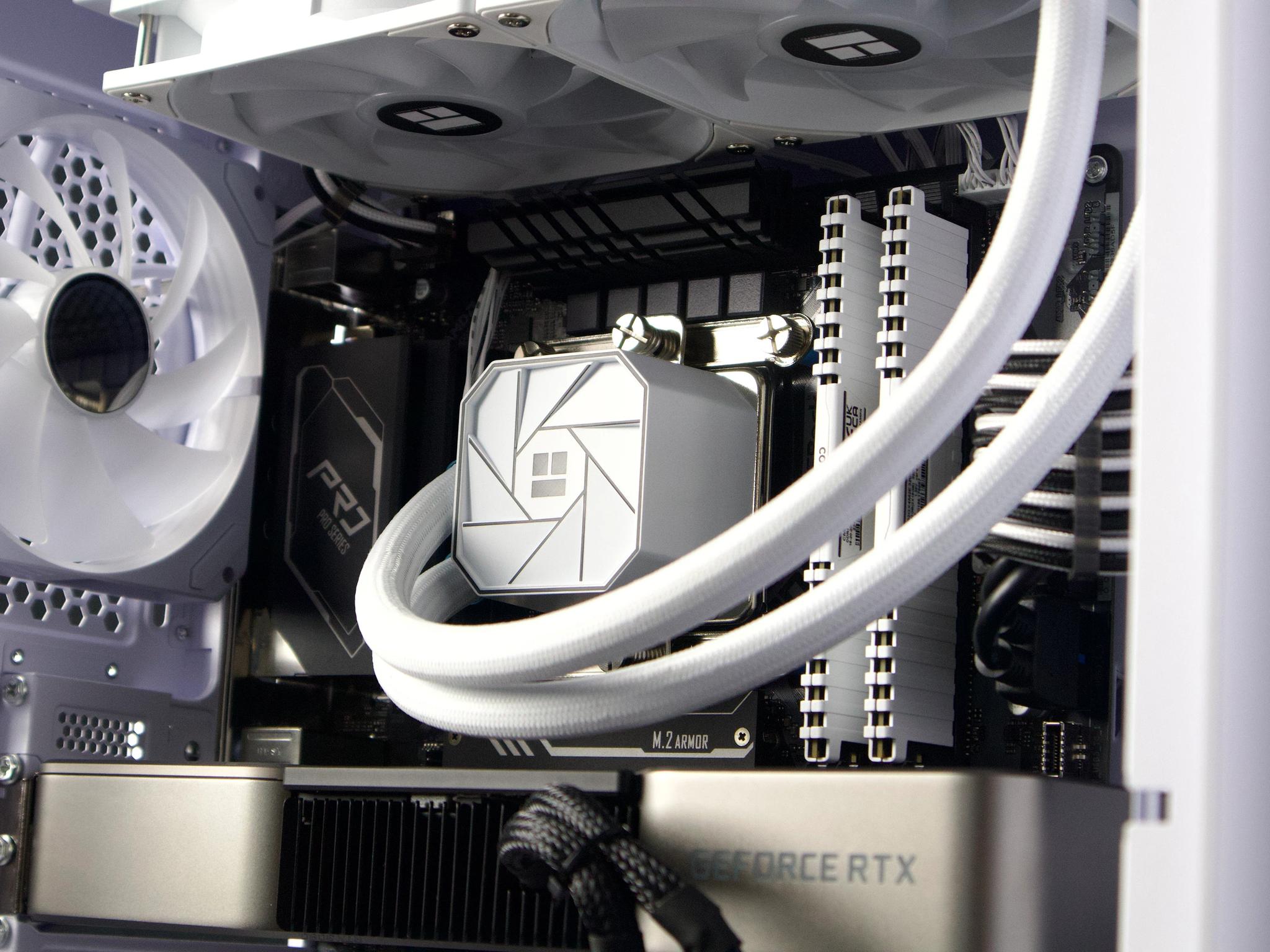 💜🤍💜 RTX 3080 ⚪ Intel i5-12600KF 🟣 32GB RAM ⚪ 1TB NVMe