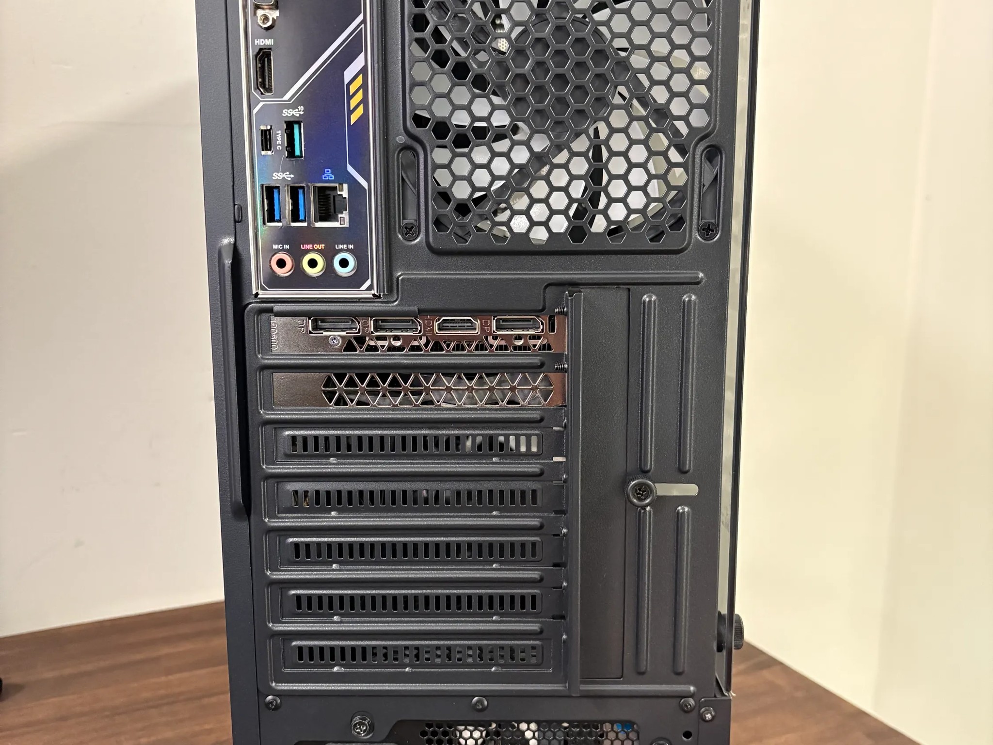Custom Gaming PC - Budget Build with Excellent Performance! (Ryzen 5 2600X/RTX 2060