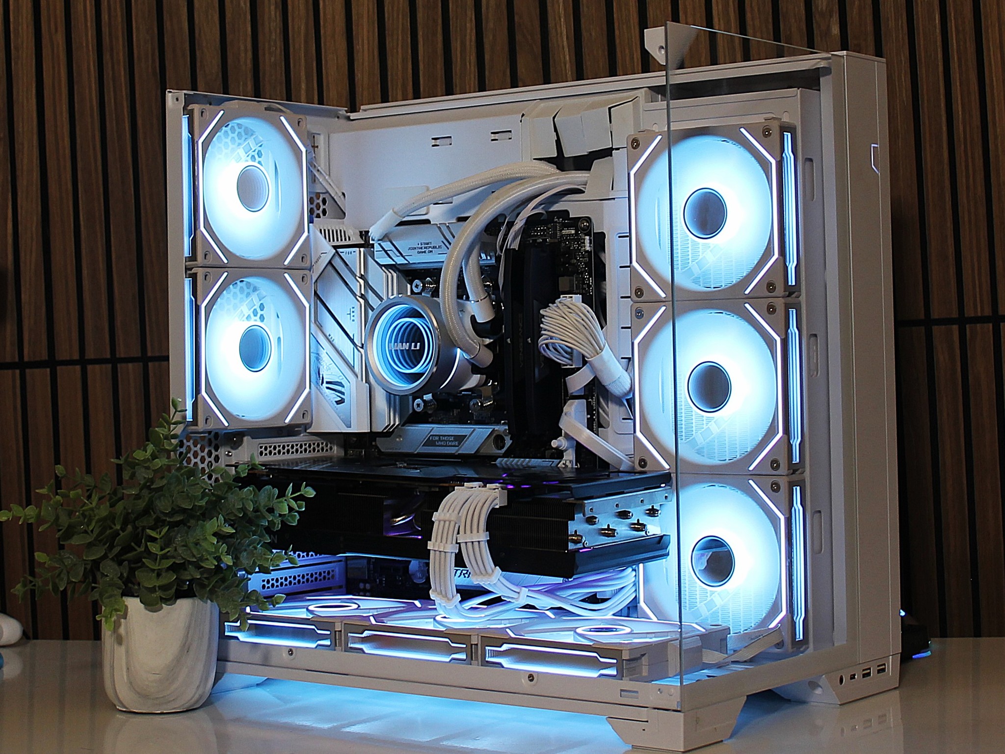 Lian Li | Team RED | | 7800X3D | RX 7900XTX 24Gb | 32GB DDR5 |  1TB |850W GOLD | Win11 | WIFI / BT