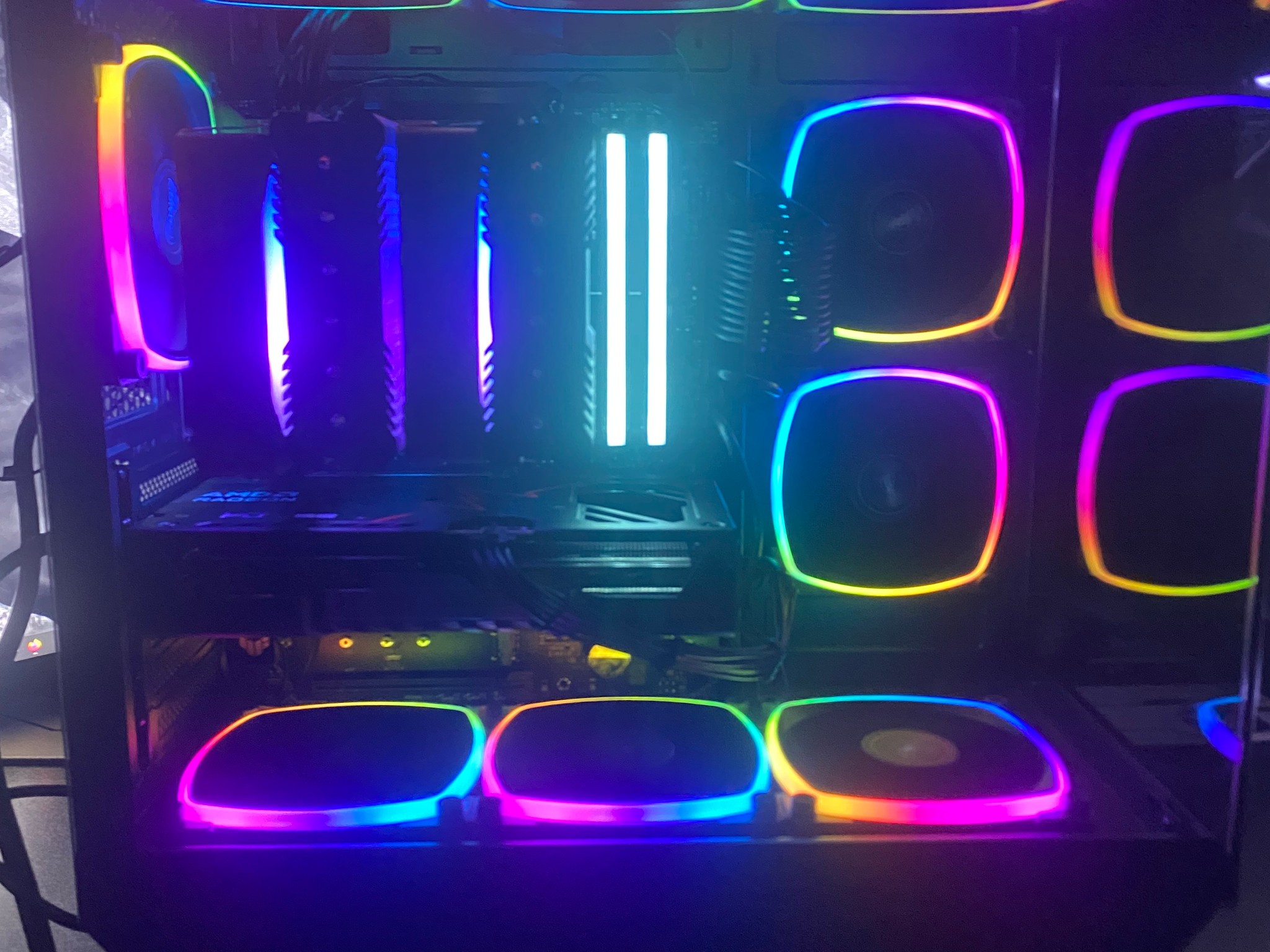 FULL AMD GAMING PC | RYZEN 5 7600X3D | RADEON RX 9060 XT 16GB | 32GB DDR5 | 2TB
