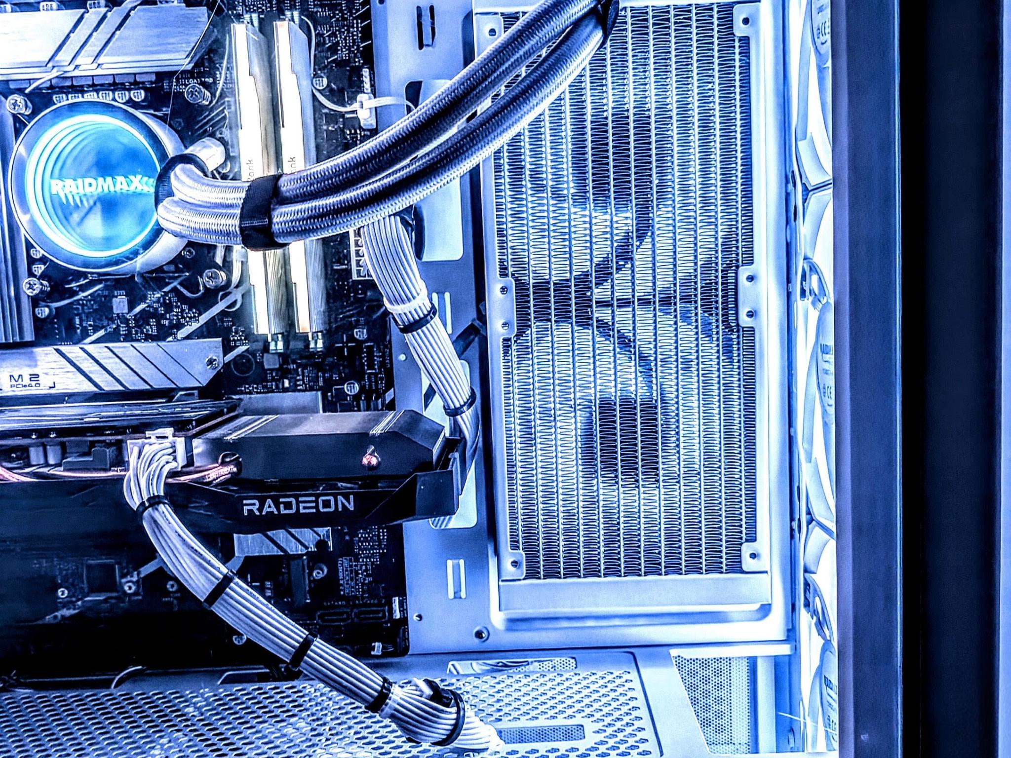 AMD Radeon RX 7600 XT - Image 5