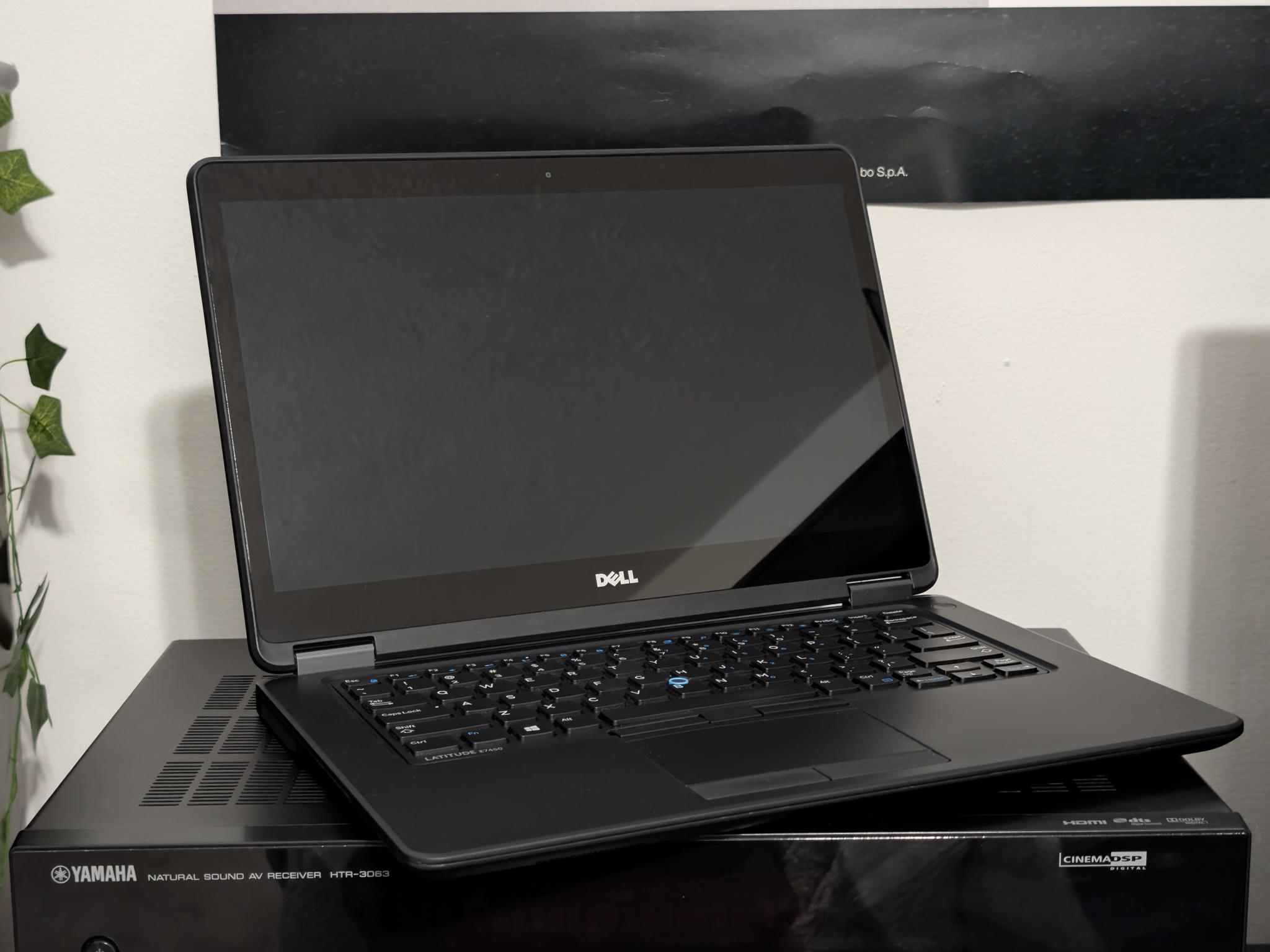 Dell Latitude 14" Touchscreen Laptop / Tablet | Core i7, 8GB, 240GB SSD | Excellent batt