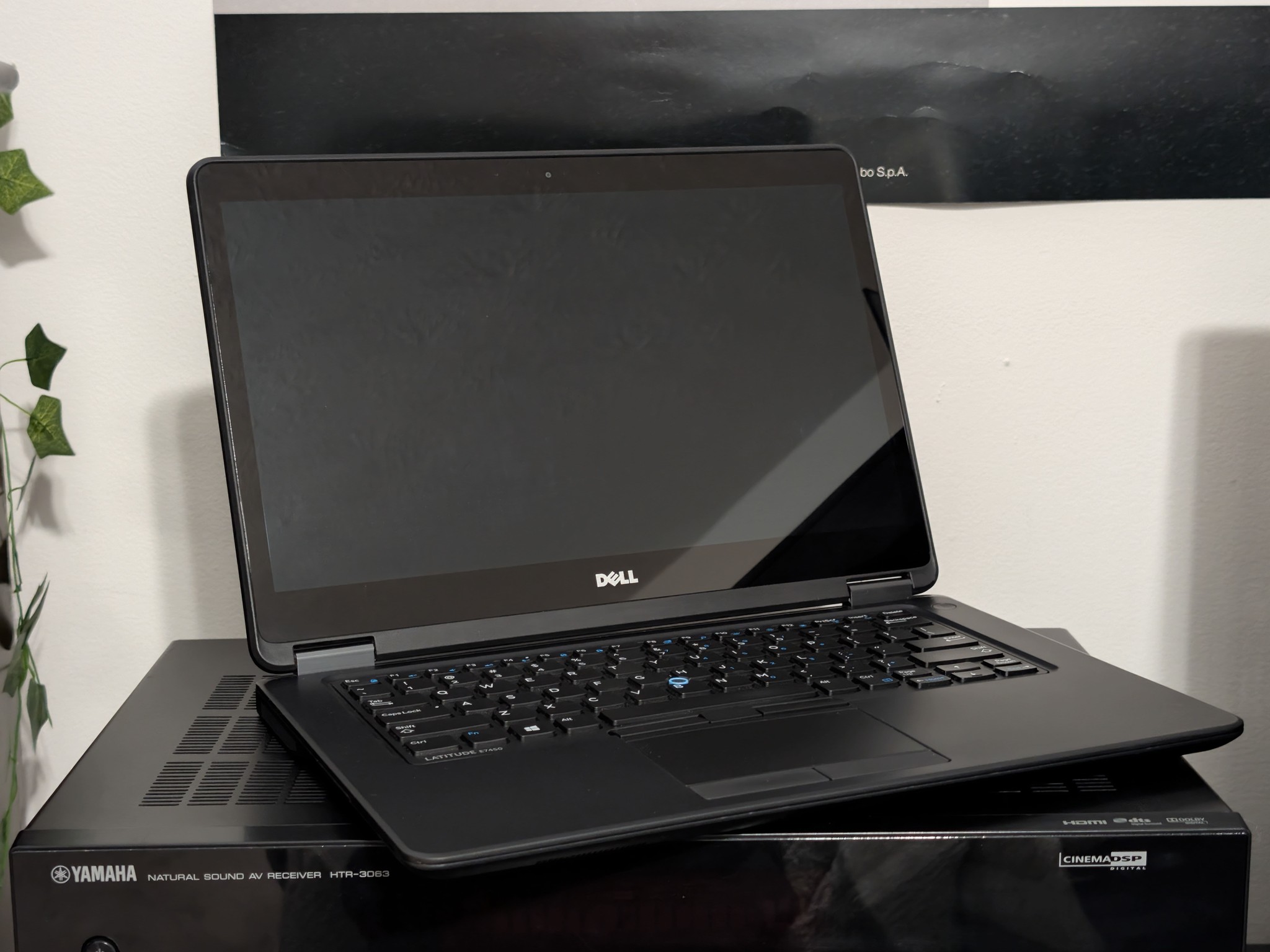 Dell Latitude 14" Touchscreen Laptop / Tablet | Core i7, 8GB, 240GB SSD | Excellent batt