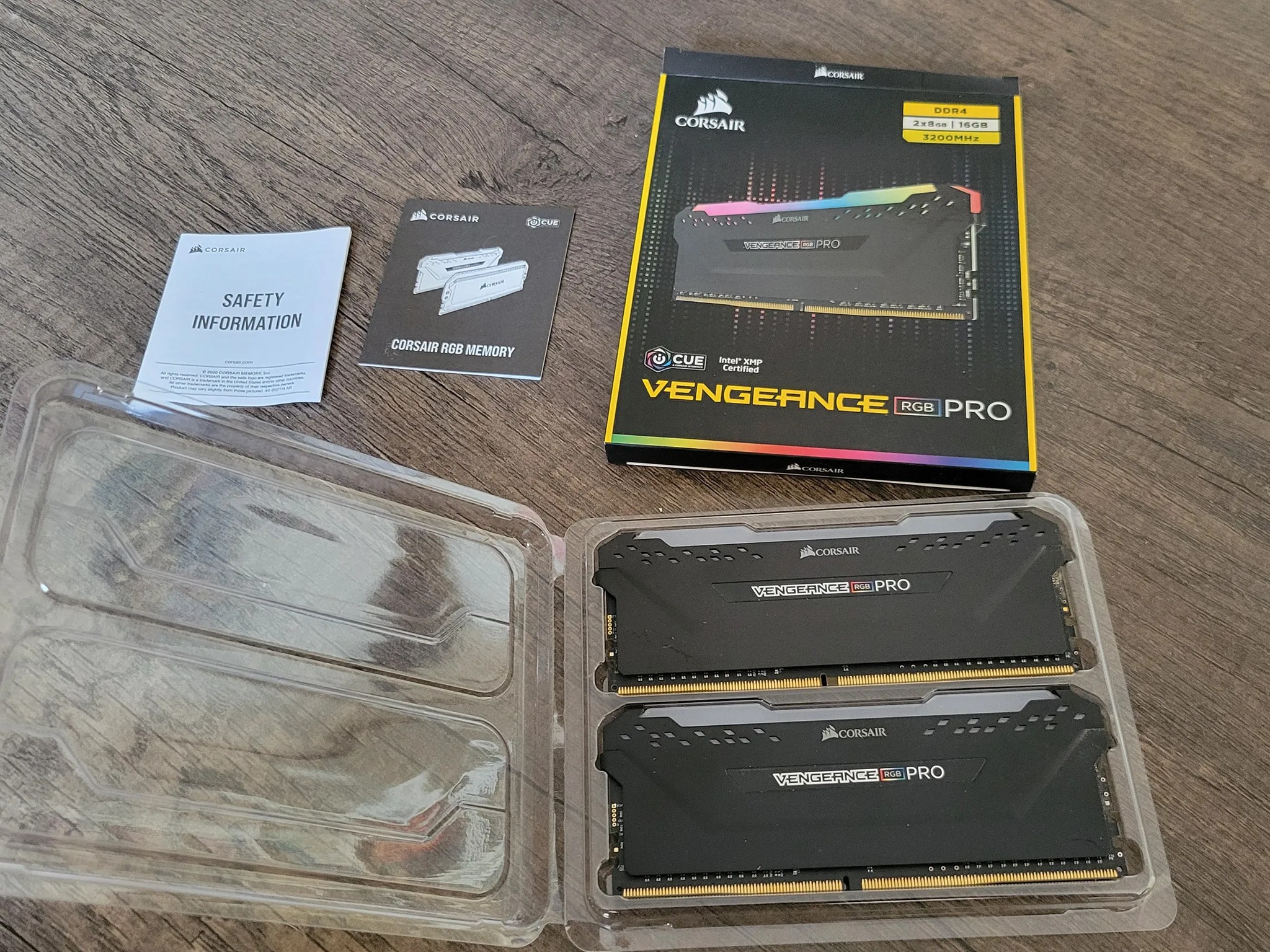 Another Corsair vengeance RGB Pro 16GB (2 x 8GB) DDR4 3200 (PC4 25600) CAS latency 16, PC425600