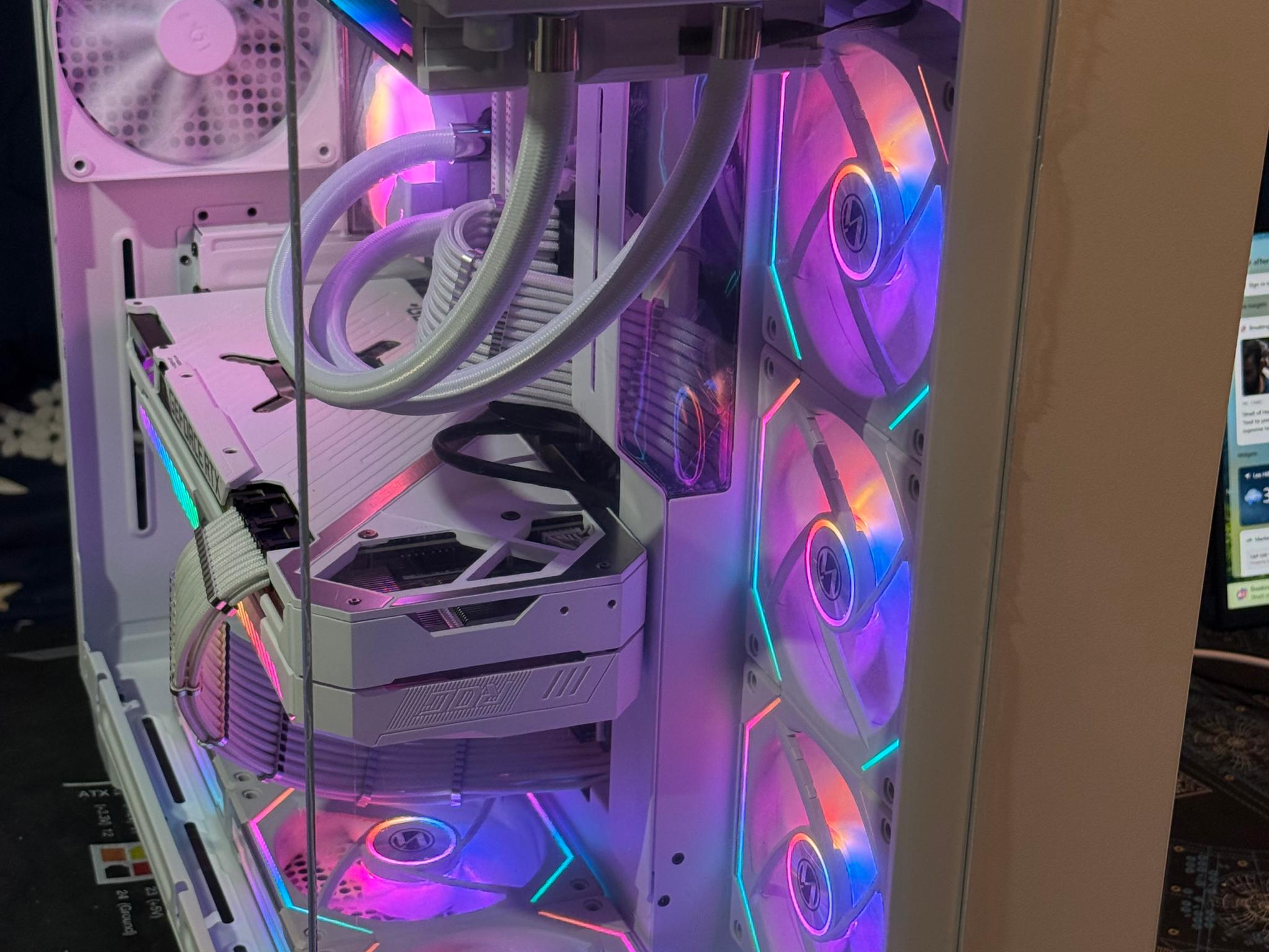 Stunning White Gaming PC.  12900K & Strix 3080 White Edition