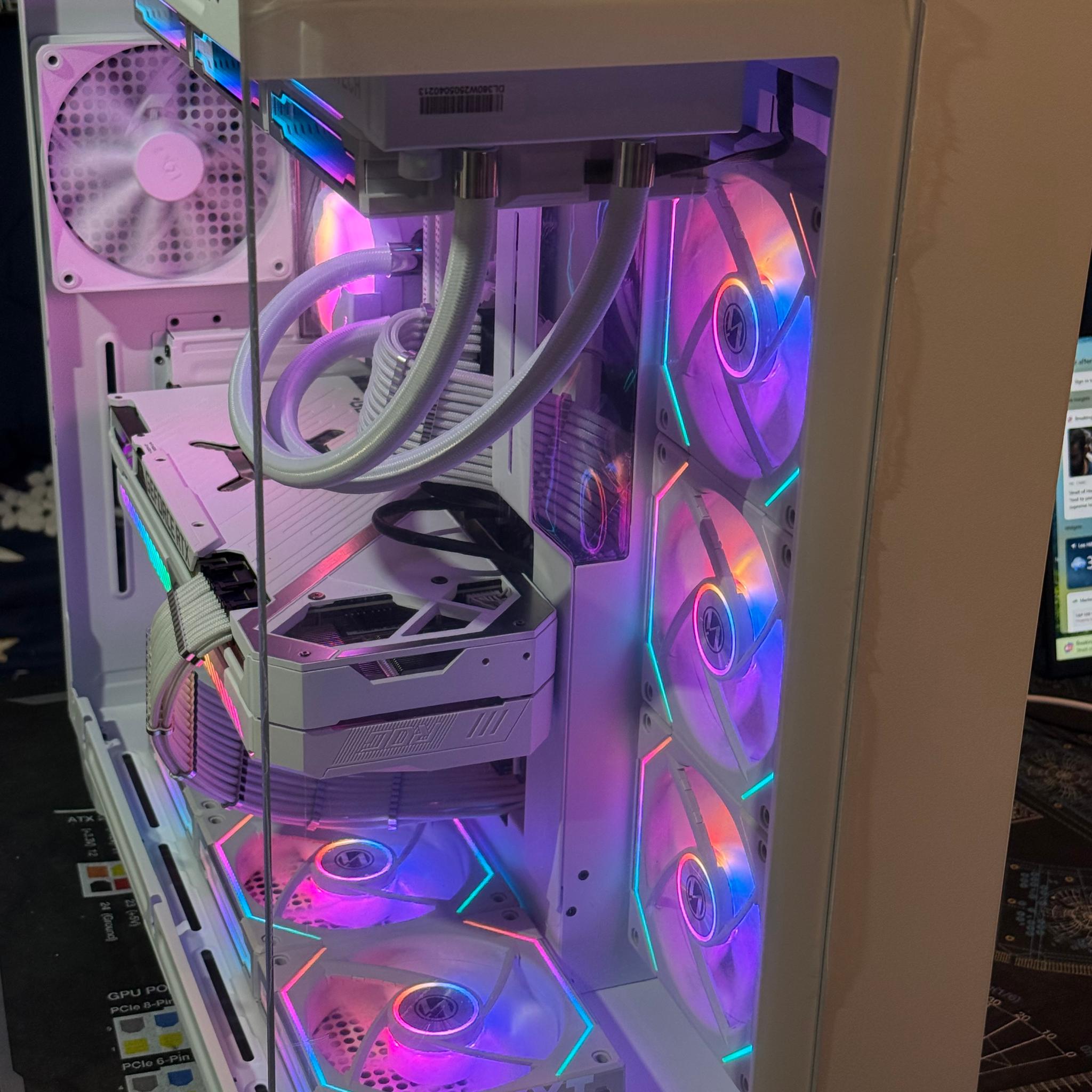 Stunning White Gaming PC.  12900K & Strix 3080 White Edition