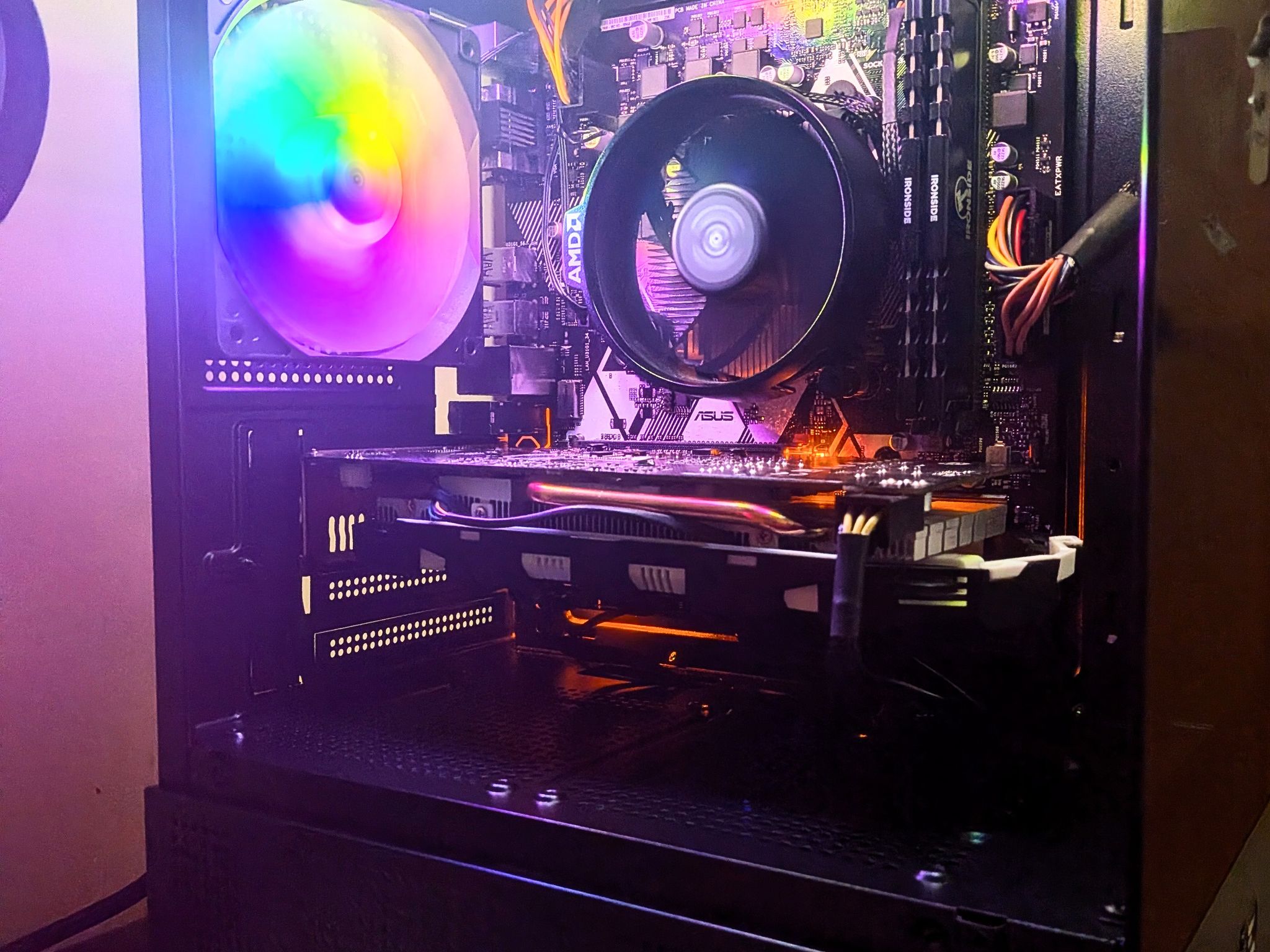 Budget Gaming PC/R7 1700X/GTX 1060 3GB/512GB NVME/16GB DDR4/WIFI & BT