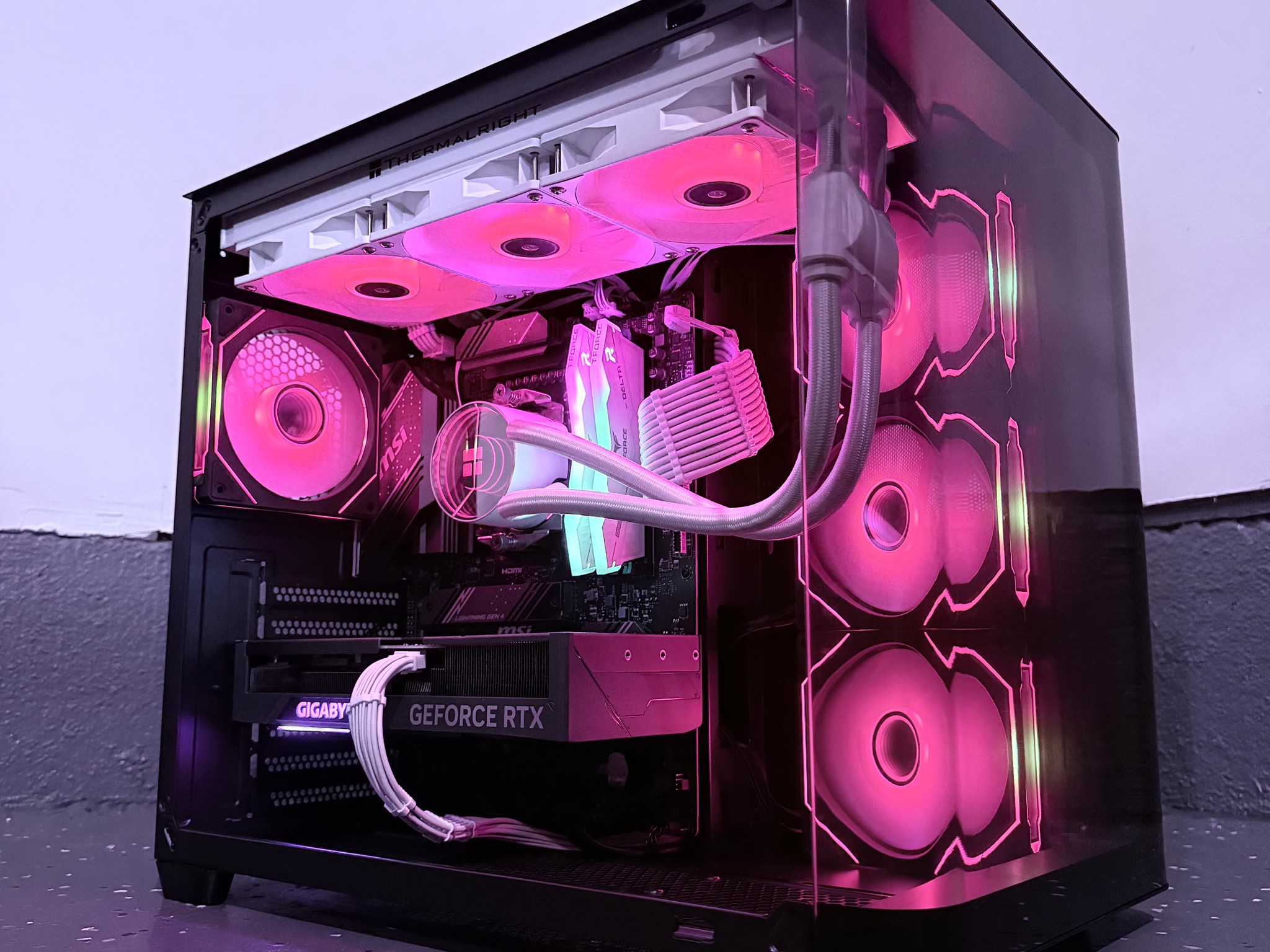 ⚫️"Crimson Aurora"🟠 | 1440p Gaming | RTX 4070 Super | Ryzen 5 7600X | 32B DDR5 | 1TB Storage