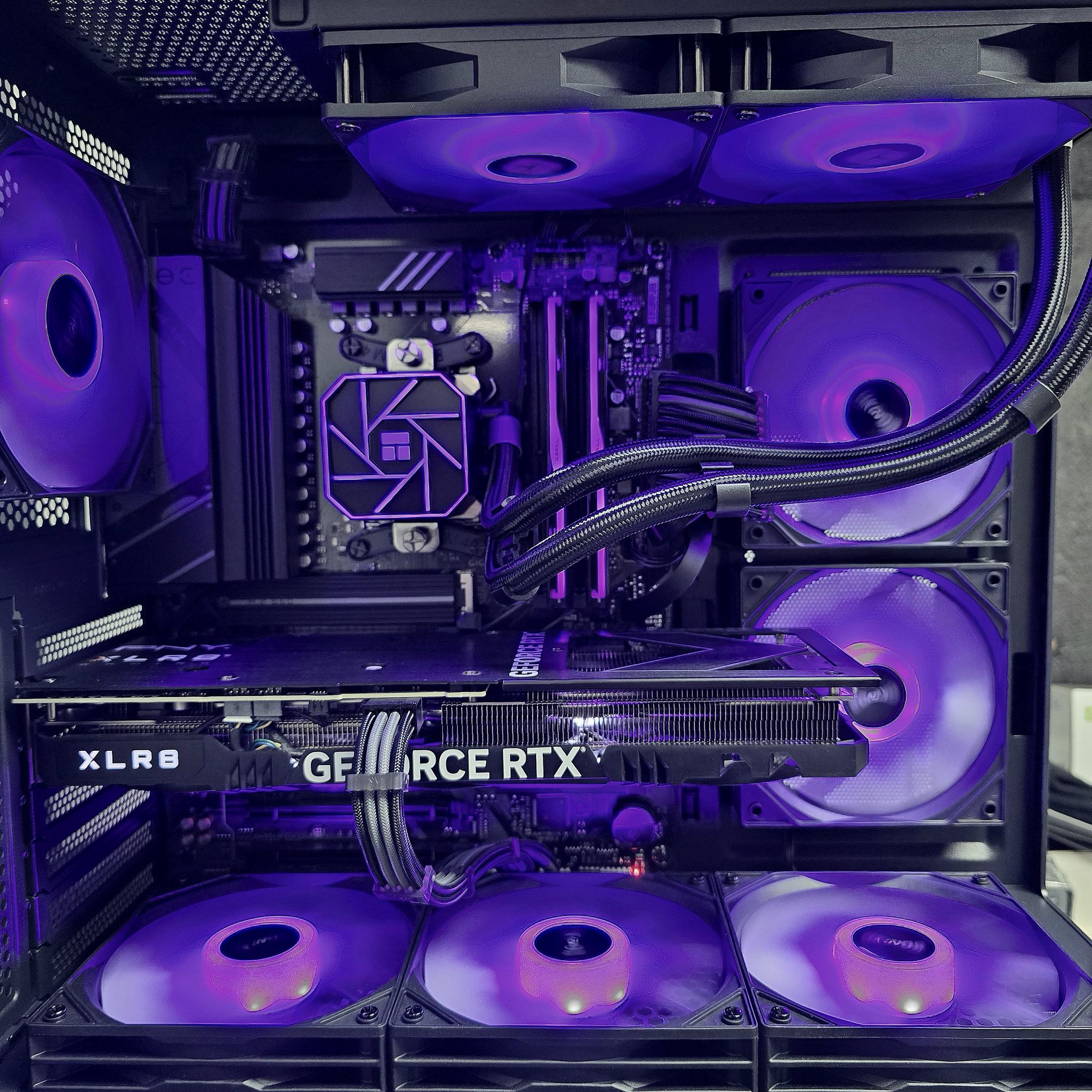 🟣⚫1440P CUSTOM AM5 PC | RTX 4070 OC | RYZEN 5 7500f | 32GB RAM | OKINOS AQUA 7 CASE⚫🟣