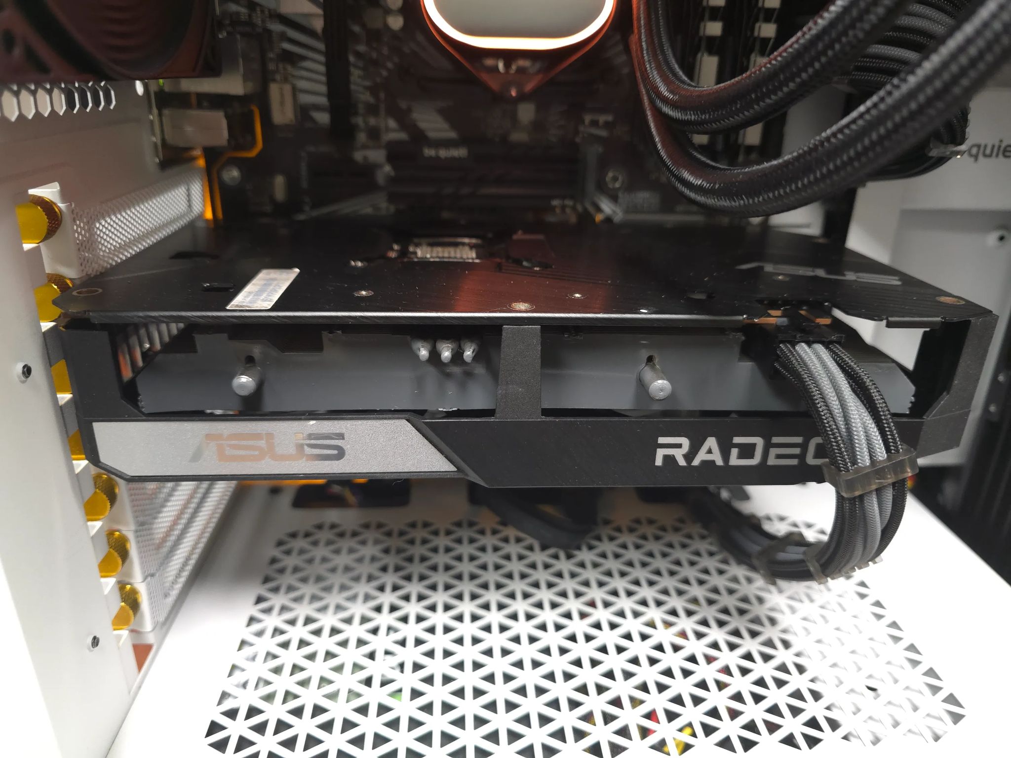 Shhh..Bequiet | RX 6600 | i5 9th Gen