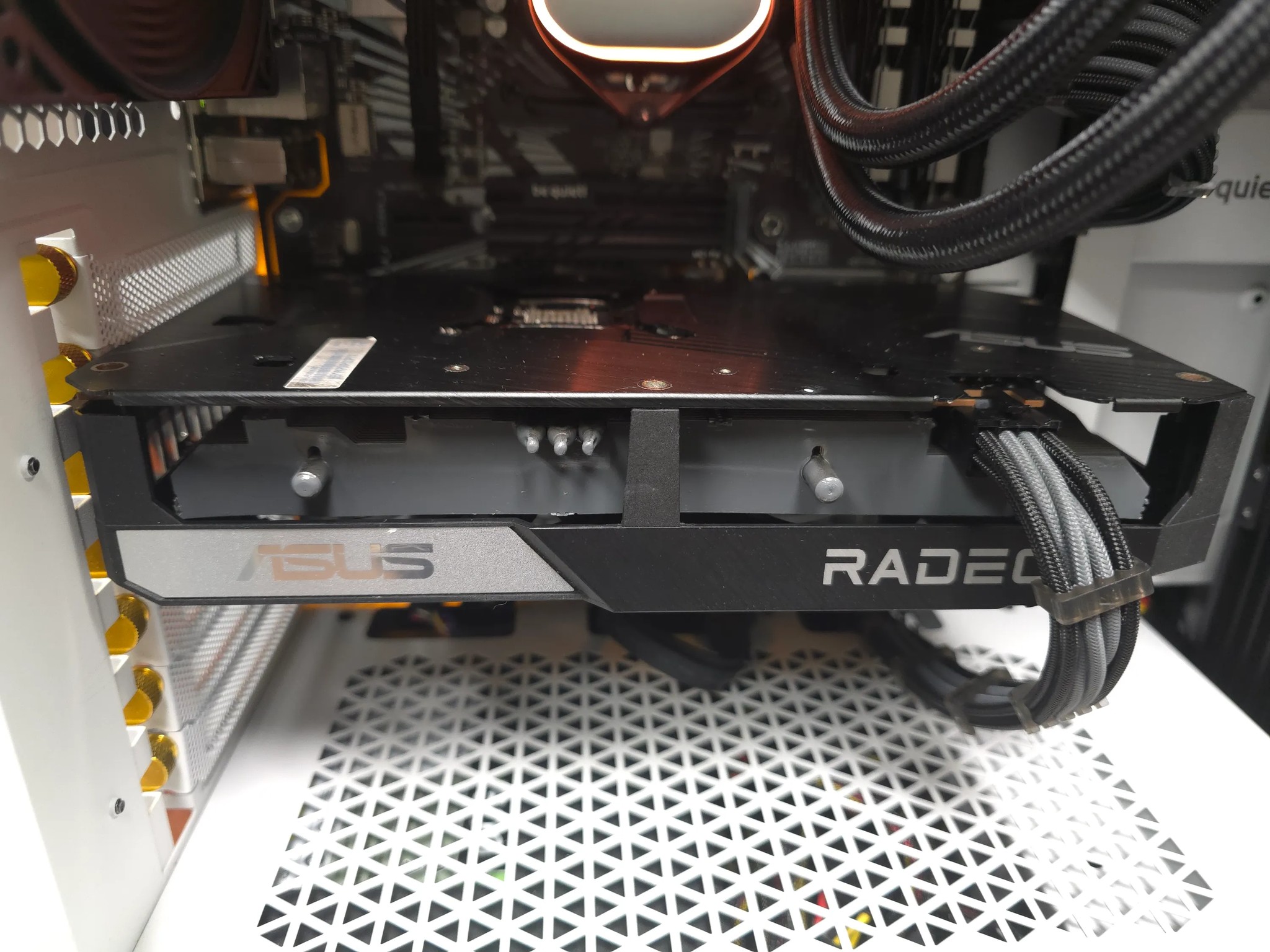 Shhh..Bequiet | RX 6600 | i5 9th Gen