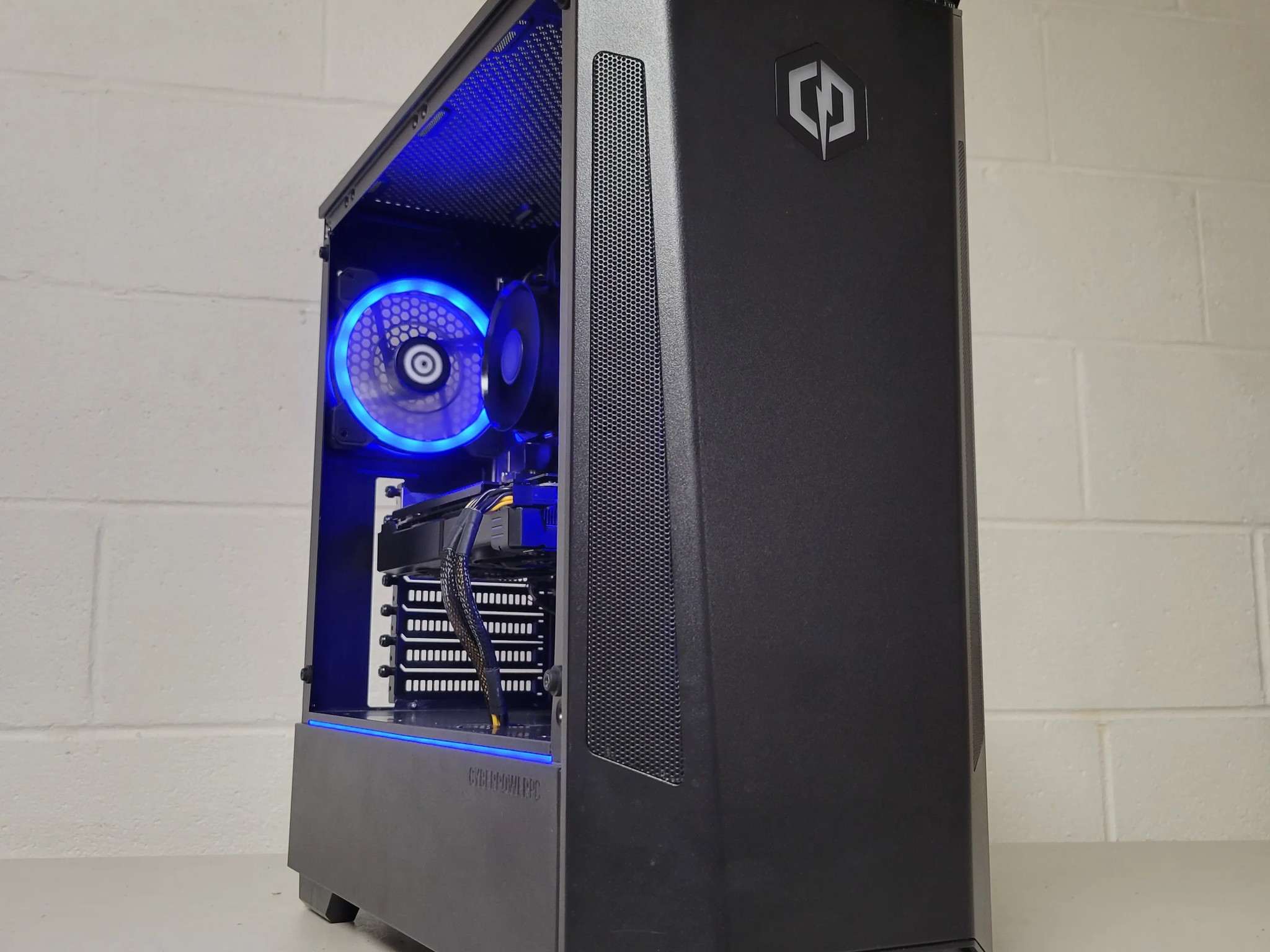 😈🎱RX 570 4gb Black Gaming PC😈🎱 (Ryzen 3 2300x//RX 570 4gb)