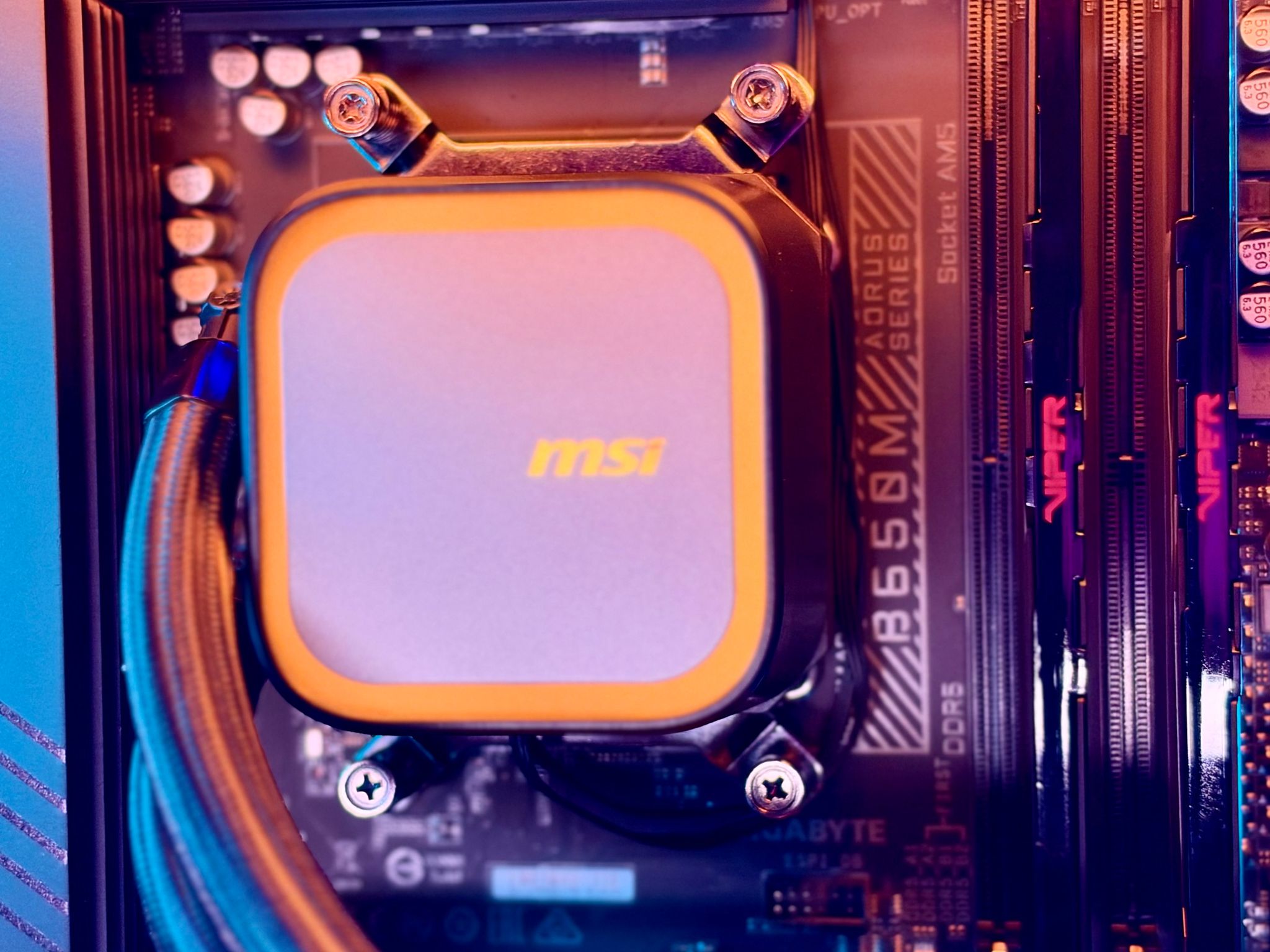 Vector - Ryzen 9600X | Nvidia RTX 5060 | 16GB DDR5 RAM 6000MHz | 1TB SSD NVMe Gen4 | WiFi | BT