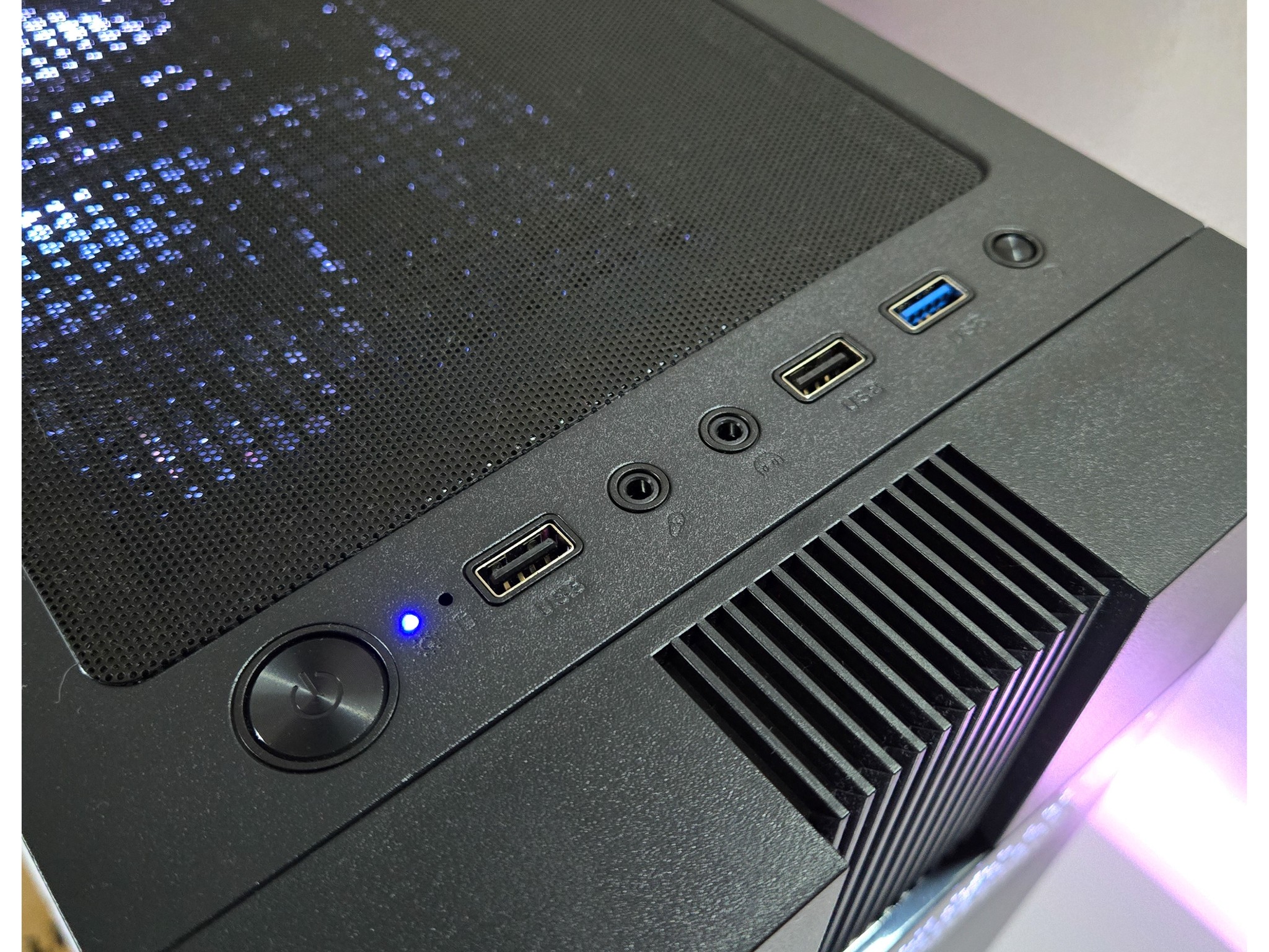 GTX 1070 8GB | Ryzen 5 2600 | Wi-Fi | 1080p Gaming PC