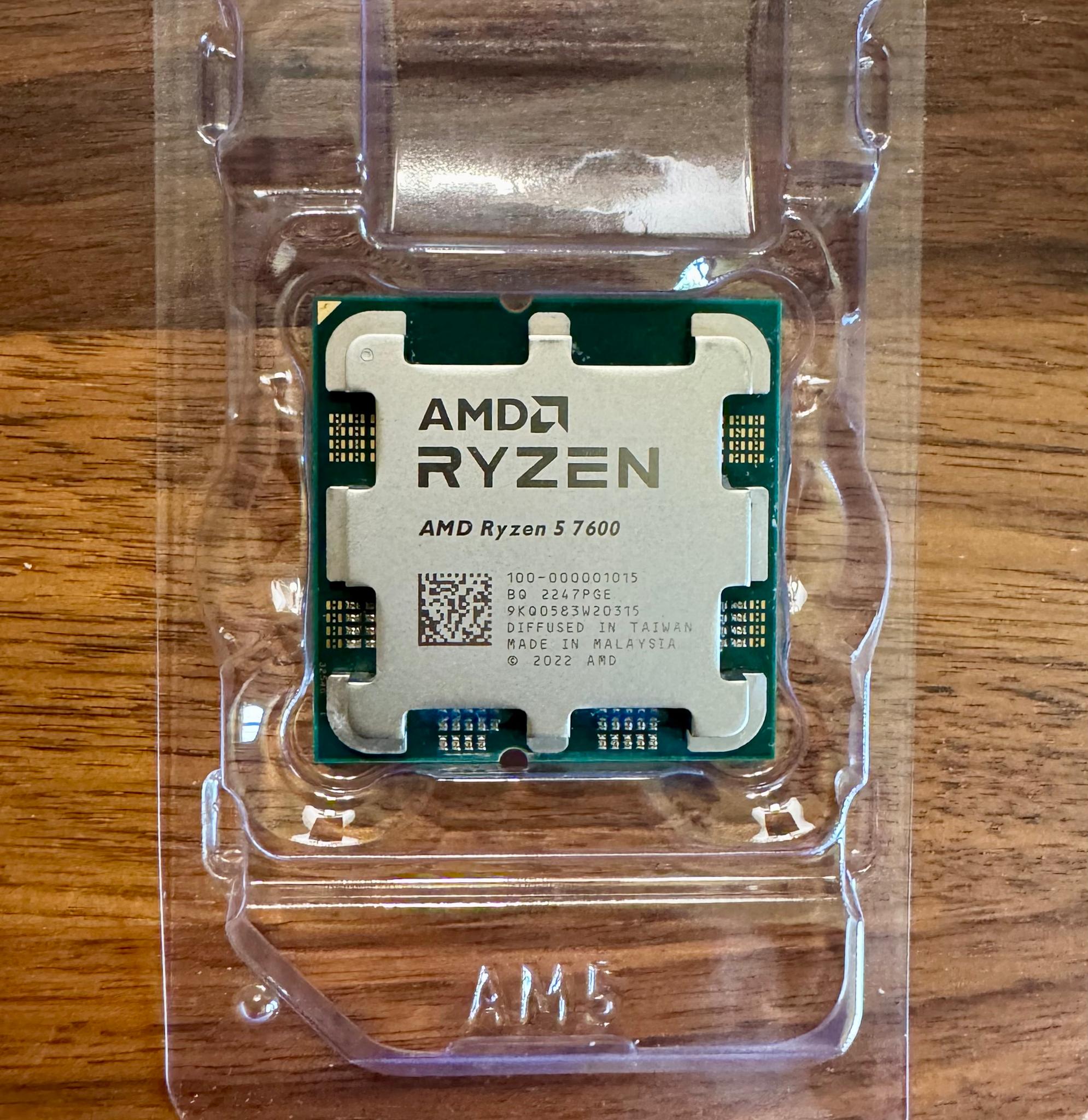 AMD Ryzen 5 7600 (6 Cores/12 Threads, AM5)