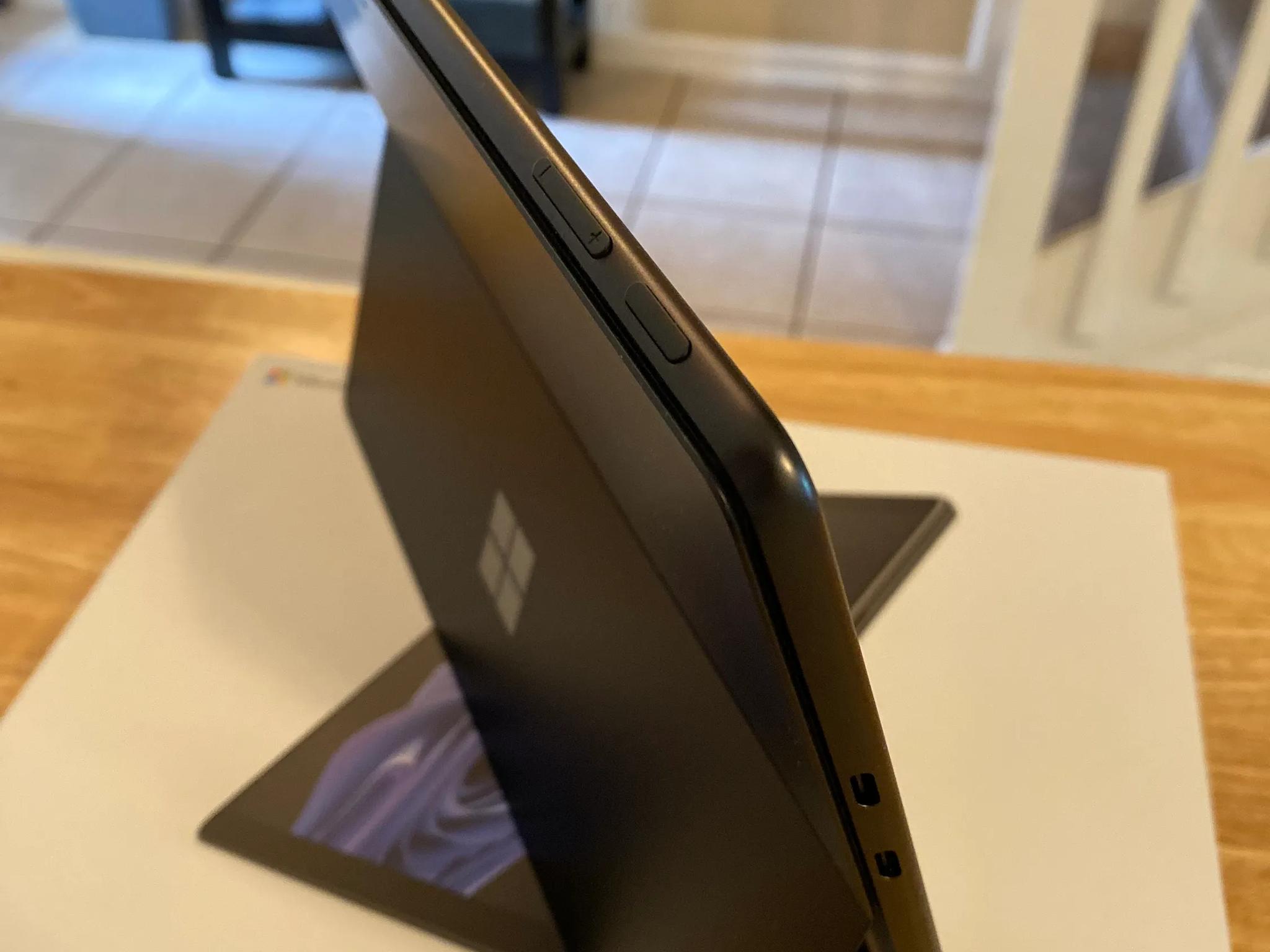 Microsoft Surface PRO 9 Model 2038 / Wi-Fi 6E connectivity / Bluetooth® Wireless 5.1 technology
