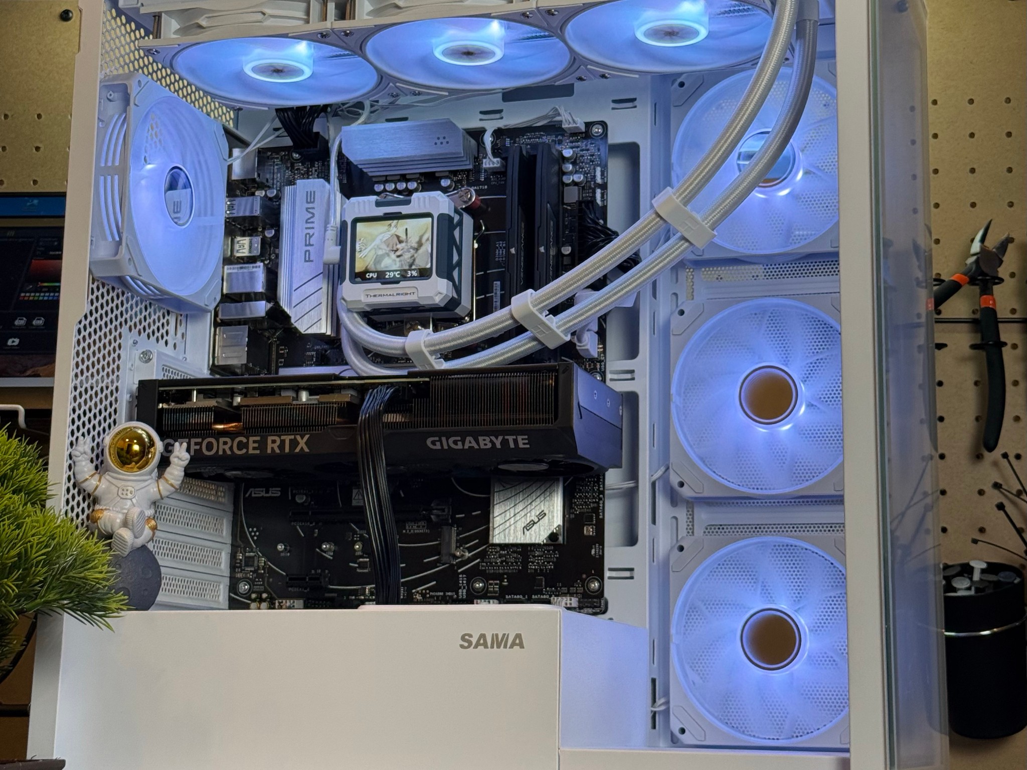 1440P Gaming PC | RTX 4070 Super | Ryzen 5 7600x3D | 32GB DDR5 RAM | 1TB | Windows 11