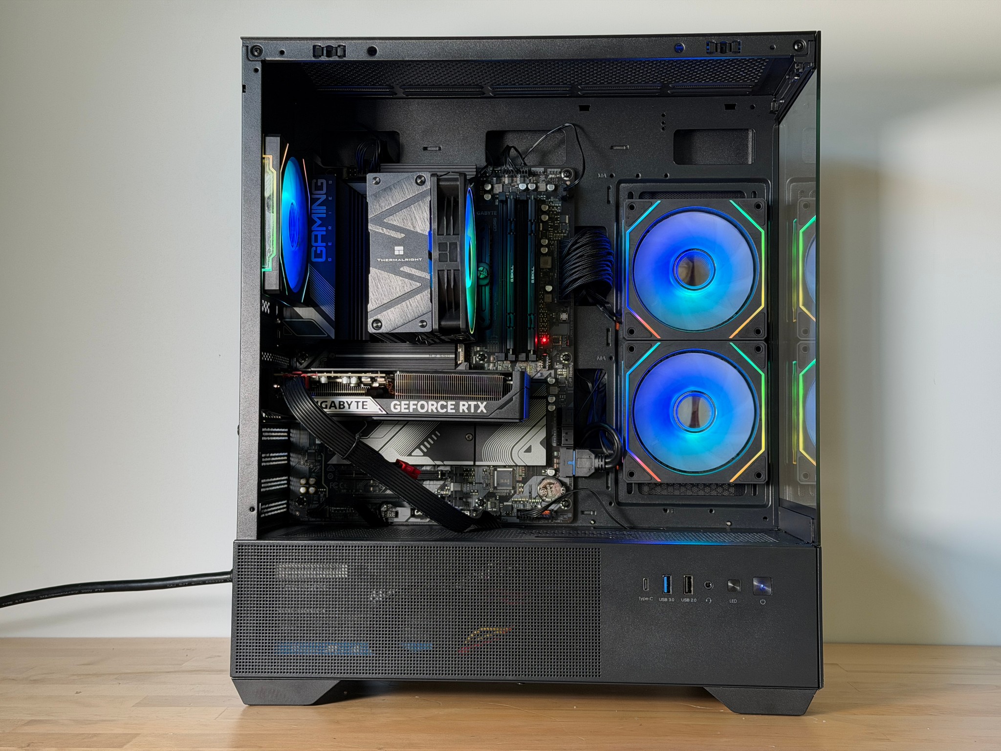 RTX 5060ti 8GB Ryzen 7 7700x Gaming PC