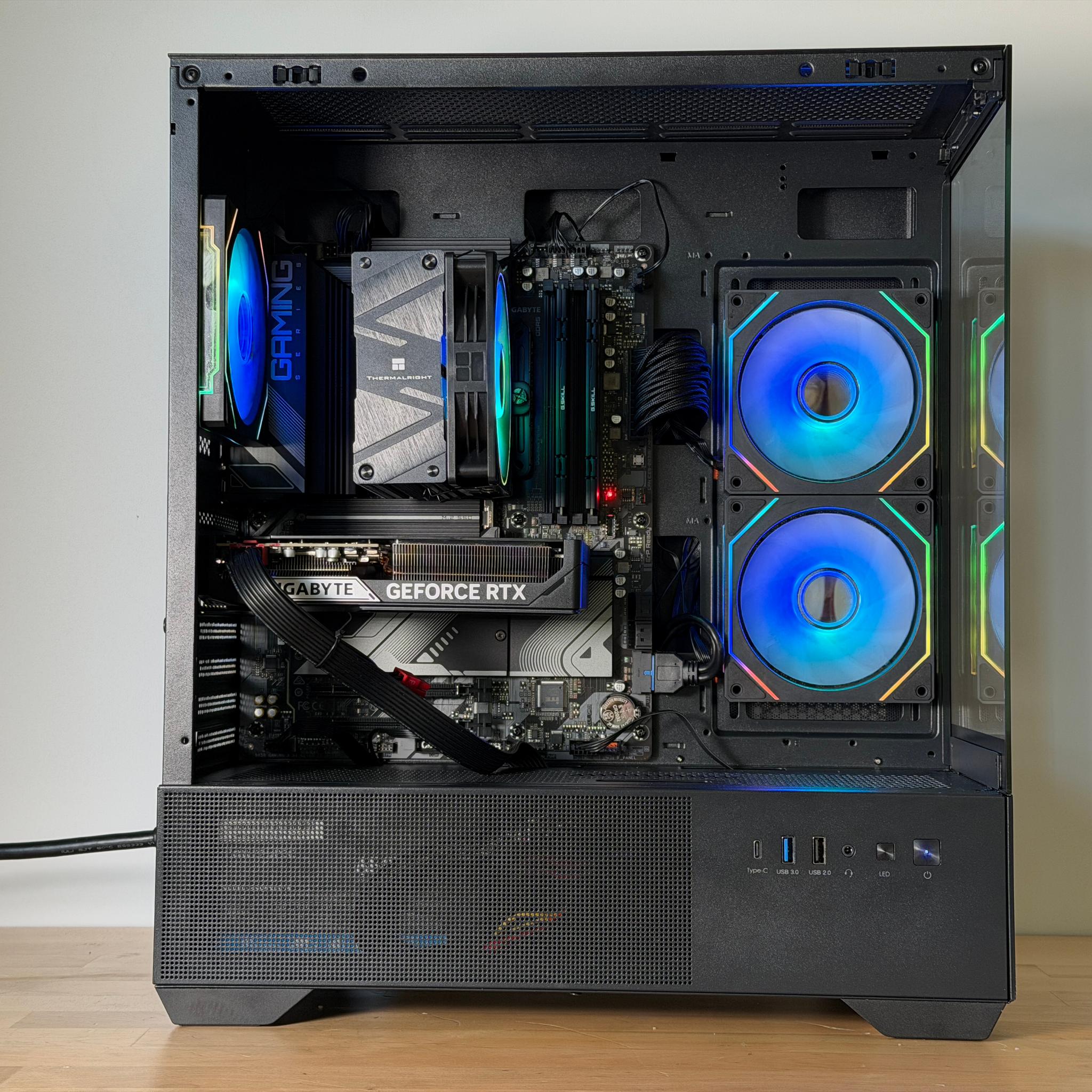 RTX 5060ti 8GB Ryzen 7 7700x Gaming PC
