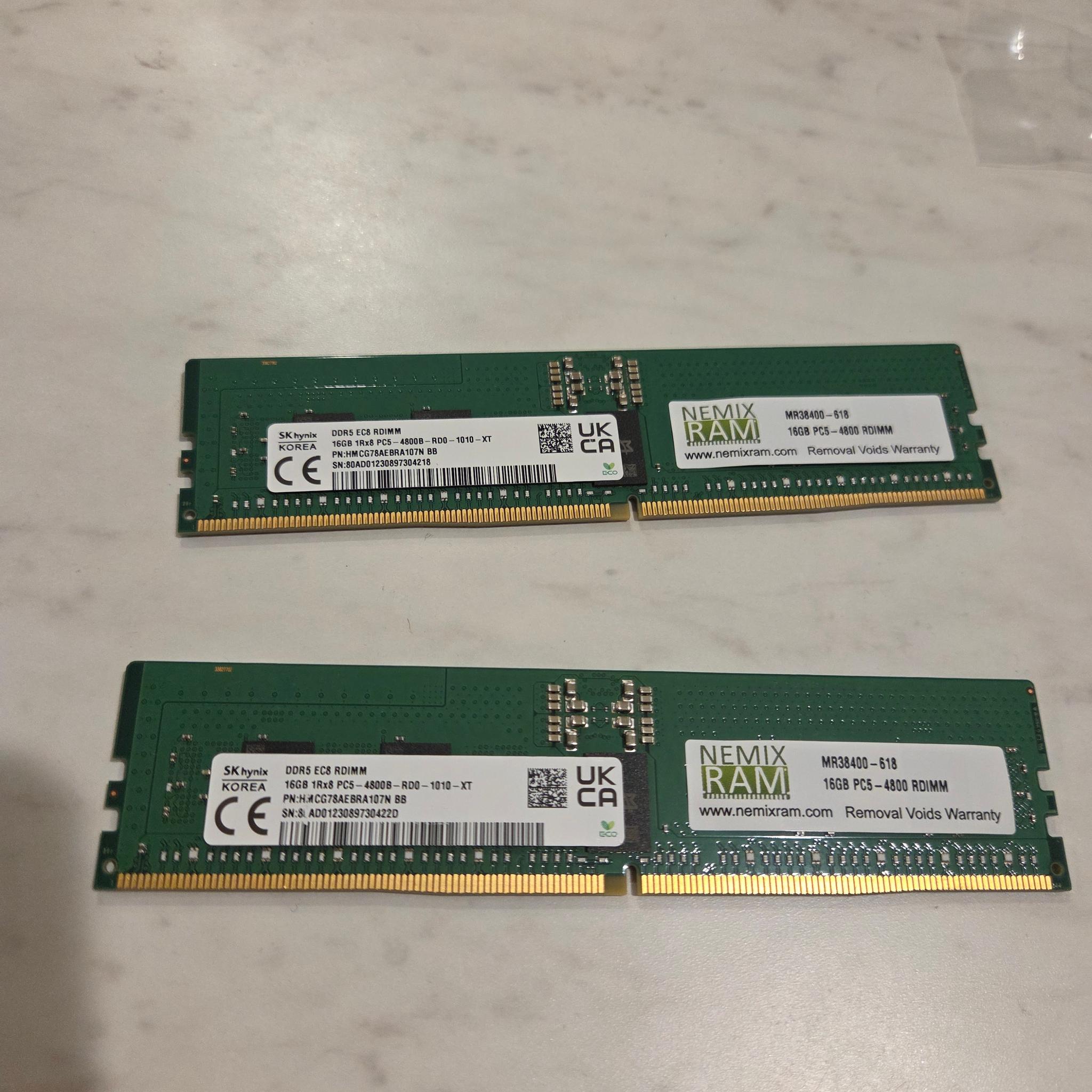 SK Hynix DDR5-4800 UDIMMs (HMCG78AEBRA107N, 32GB (2x16GB))