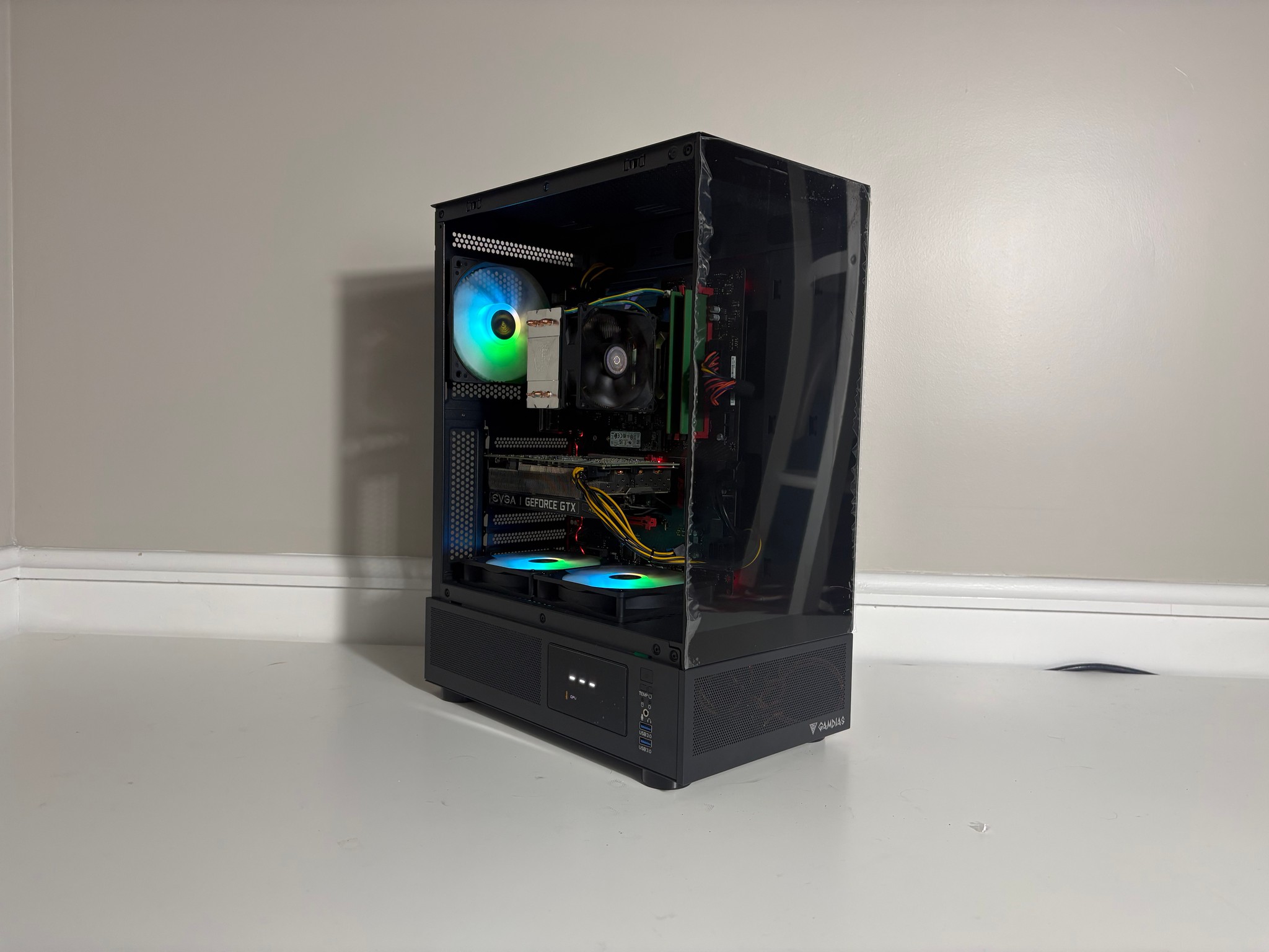 自作PC　RYZEN5 2600・8GB・256GB・GTX645・WIN11 Crimson Valley (V3) Gaming PC - Intel Core i5 8400, GTX 1660, 16GB