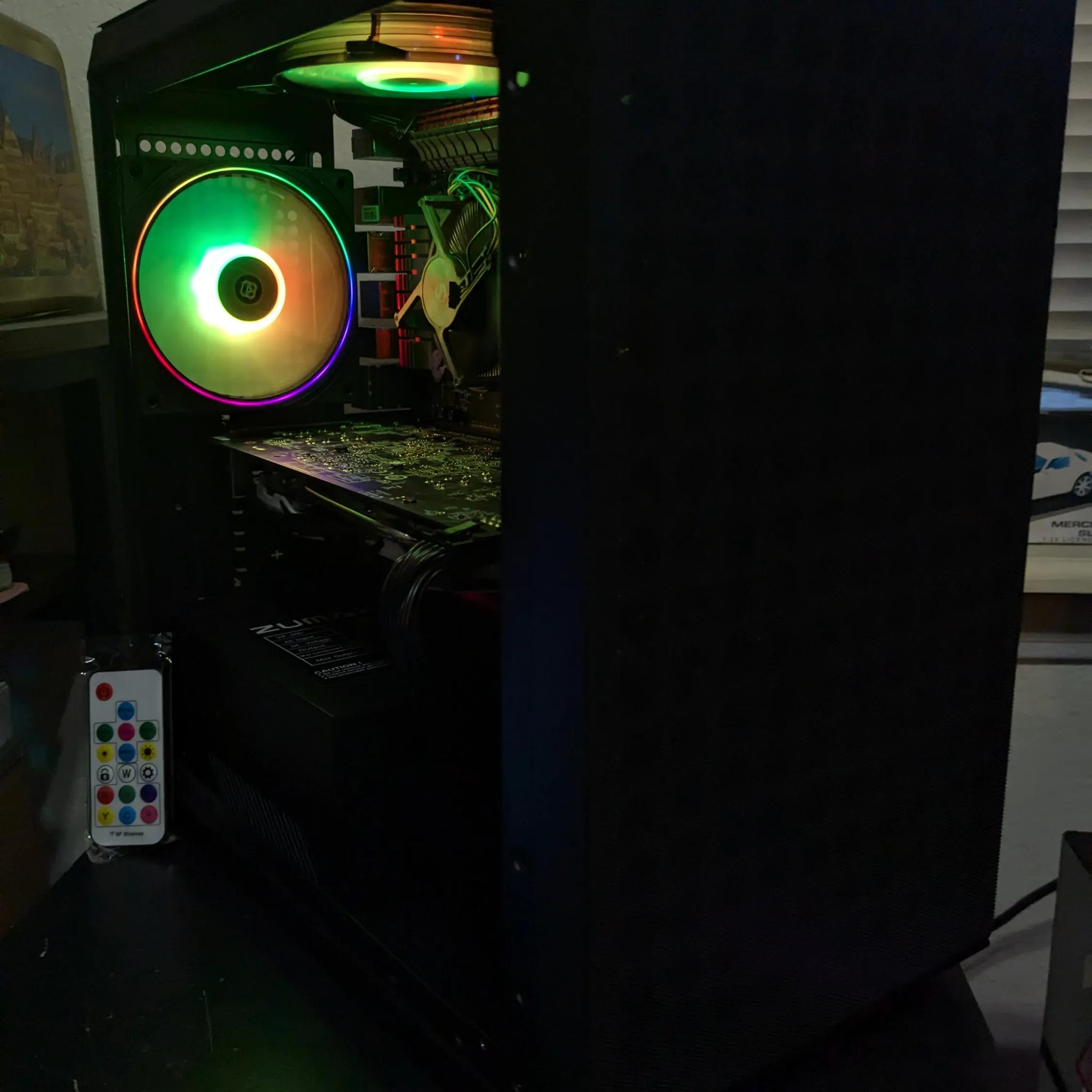 FREE SHIP || Starter Cube || i7-4790, 16GB RAM, RX 480 4GB, 512GB SSD, New PSU, WiFi, RGB, Win10