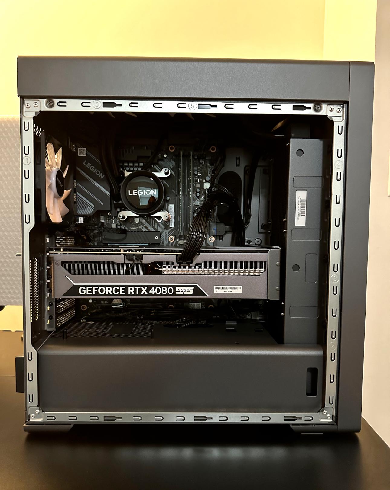 Lenovo Legion Tower 7i RTX 4080 Super Intel i9 14900KF 32GB Ram 1TB SSD