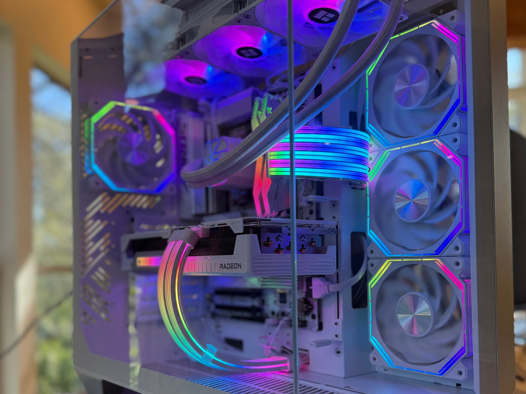 9070 XT + AMD Ryzen 5 9600x Pro Gaming PC