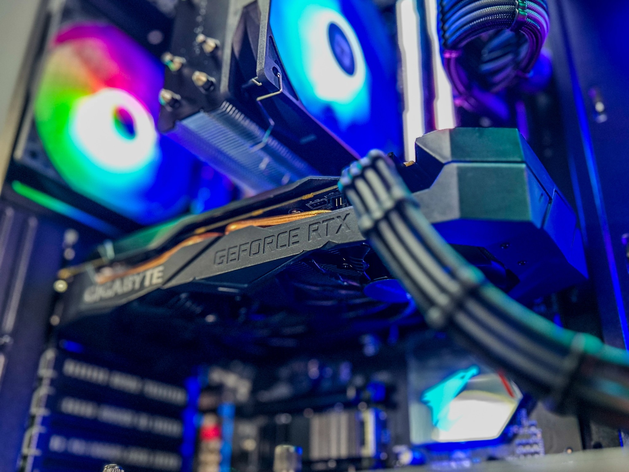 🕯☽☾🔮🖤 Comet 🕯☽☾🔮🖤 RTX 2060 Super / AMD Ryzen 5 3600 / 2TB SSD / 16GB Ram / WIFI / WIN10