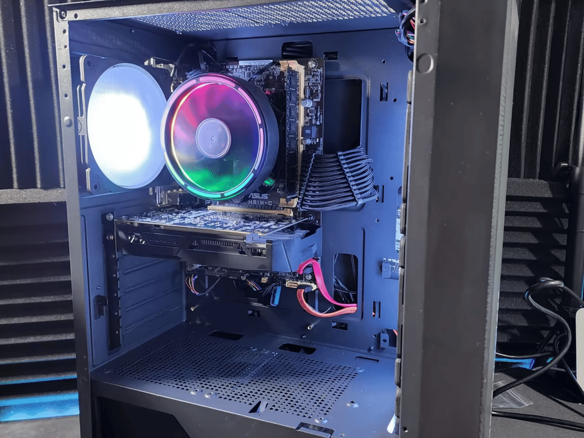 GreyScaled | i5 4590S - GTX 1050TI - 120GB SSD 1TB HDD 
