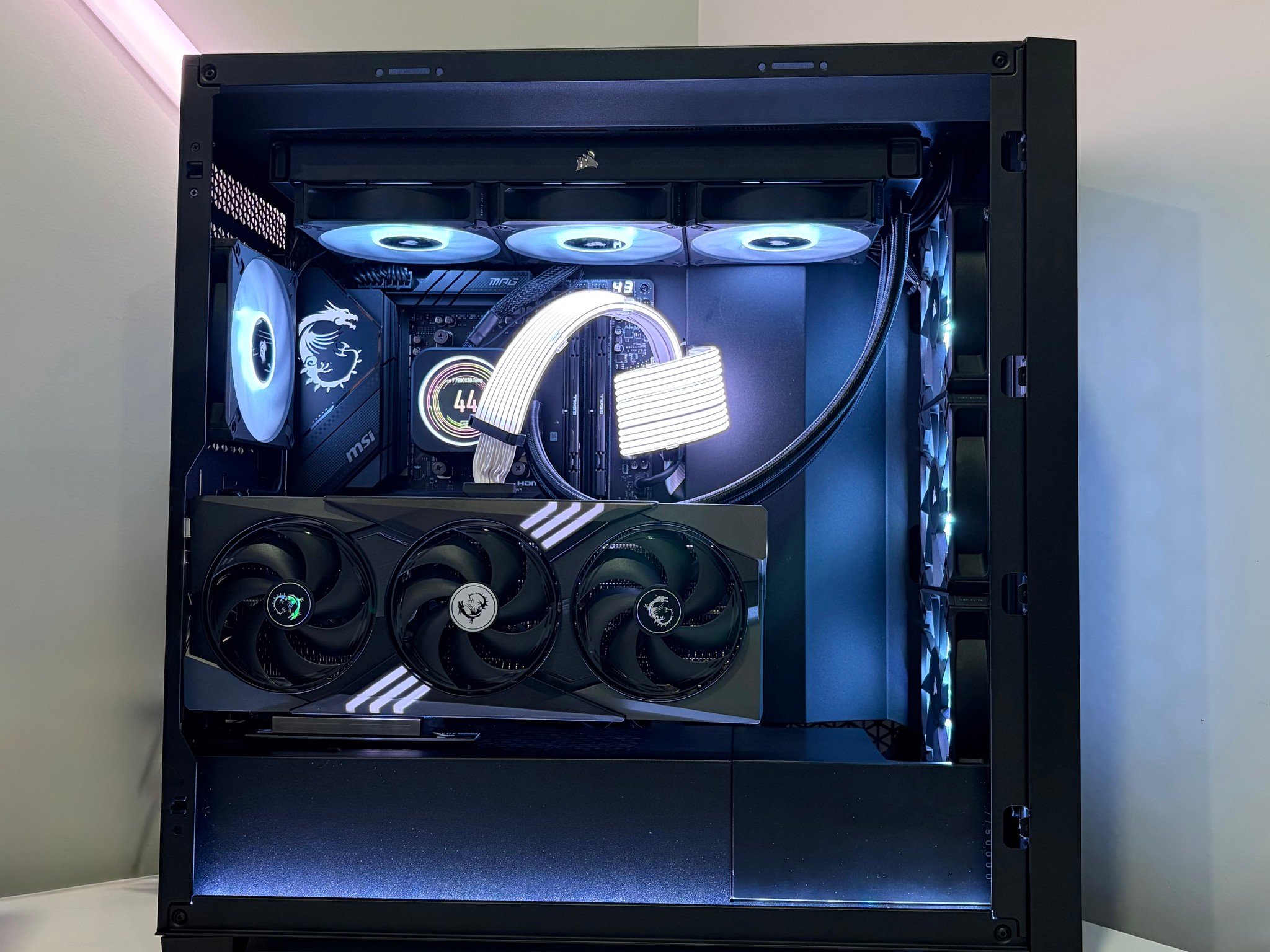RTX 5070 Ti | Ryzen 7 9800X3D | 32GB DDR5 RAM | 2TB SSD | Gaming PC
