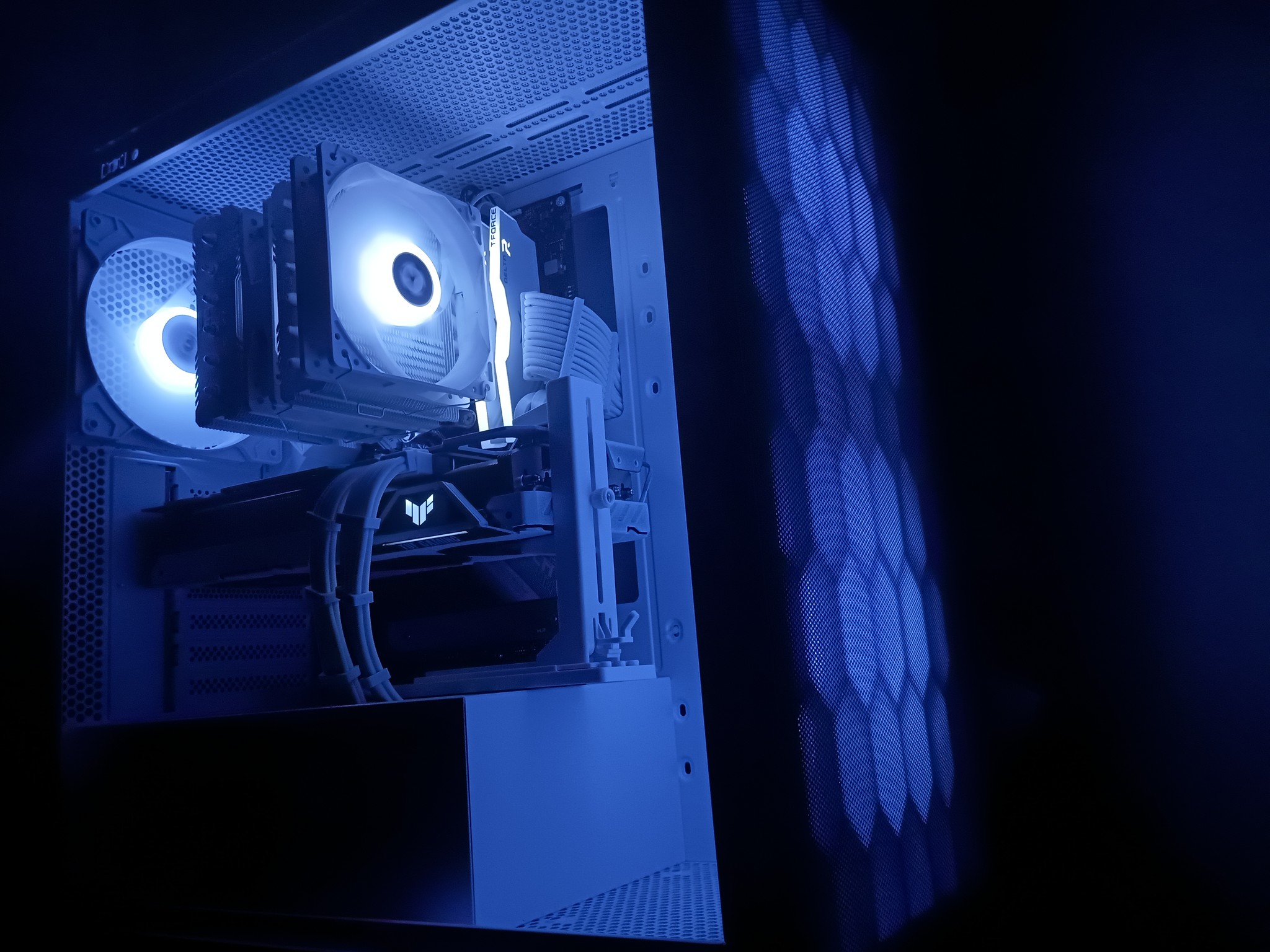 🤍White 1080/1440 Mid-Range PC🤍| 5700x | 3070 Ti | 32GB RAM 3200 | 1TB SSD