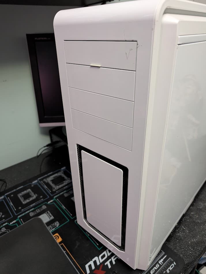Phanteks Enthoo Luxe with X99 Mobo, 5820k, 16GB DDR4