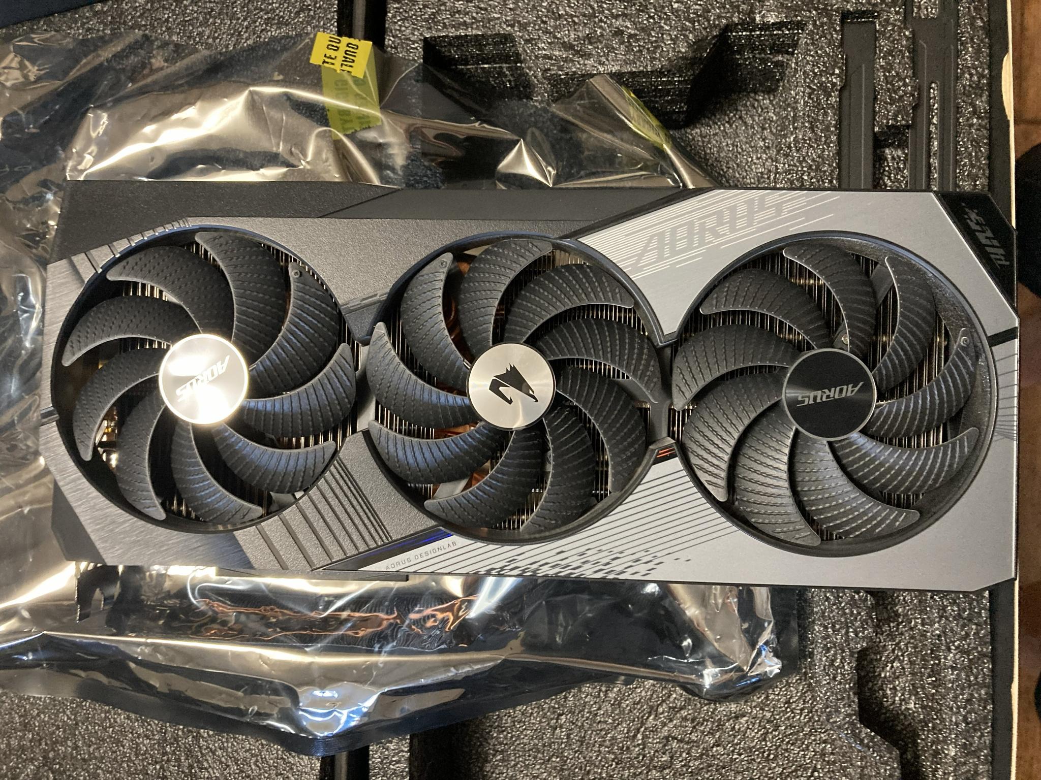 Used Like New Still in Warranty Gigabyte AORUS GeForce RTX 4090 MASTER 24G