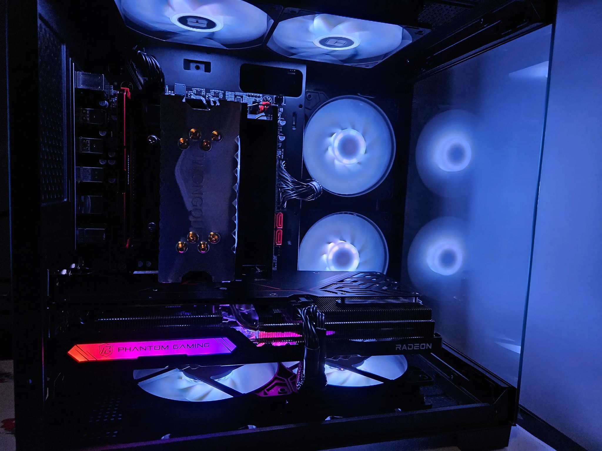 Dark Side Rig Intel 10 Core / 16GB DDR4 / 1TB SSD / RX 7600