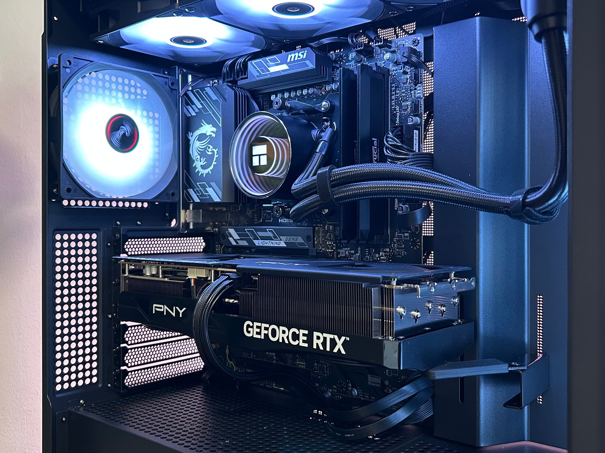 RTX 5070TI | Ryzen 7 9700X | 32GB DDR5 | 2TB NVMe | 360 AIO | 850W Gold
