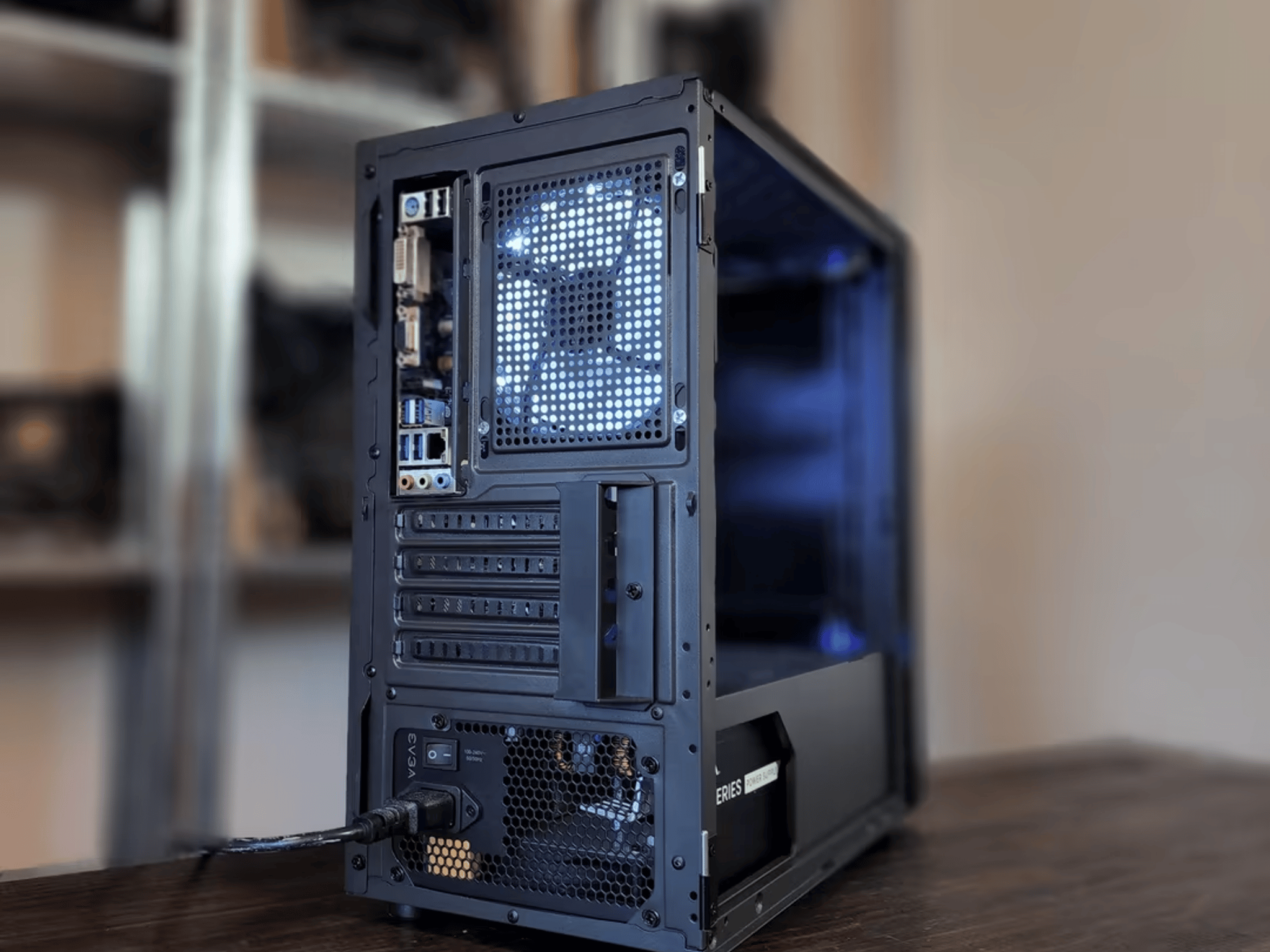 AMD Ryzen 3 2200G 4C 4T w/ AMD Vega 8 Graphics // T-Create 16GB 3600MHz