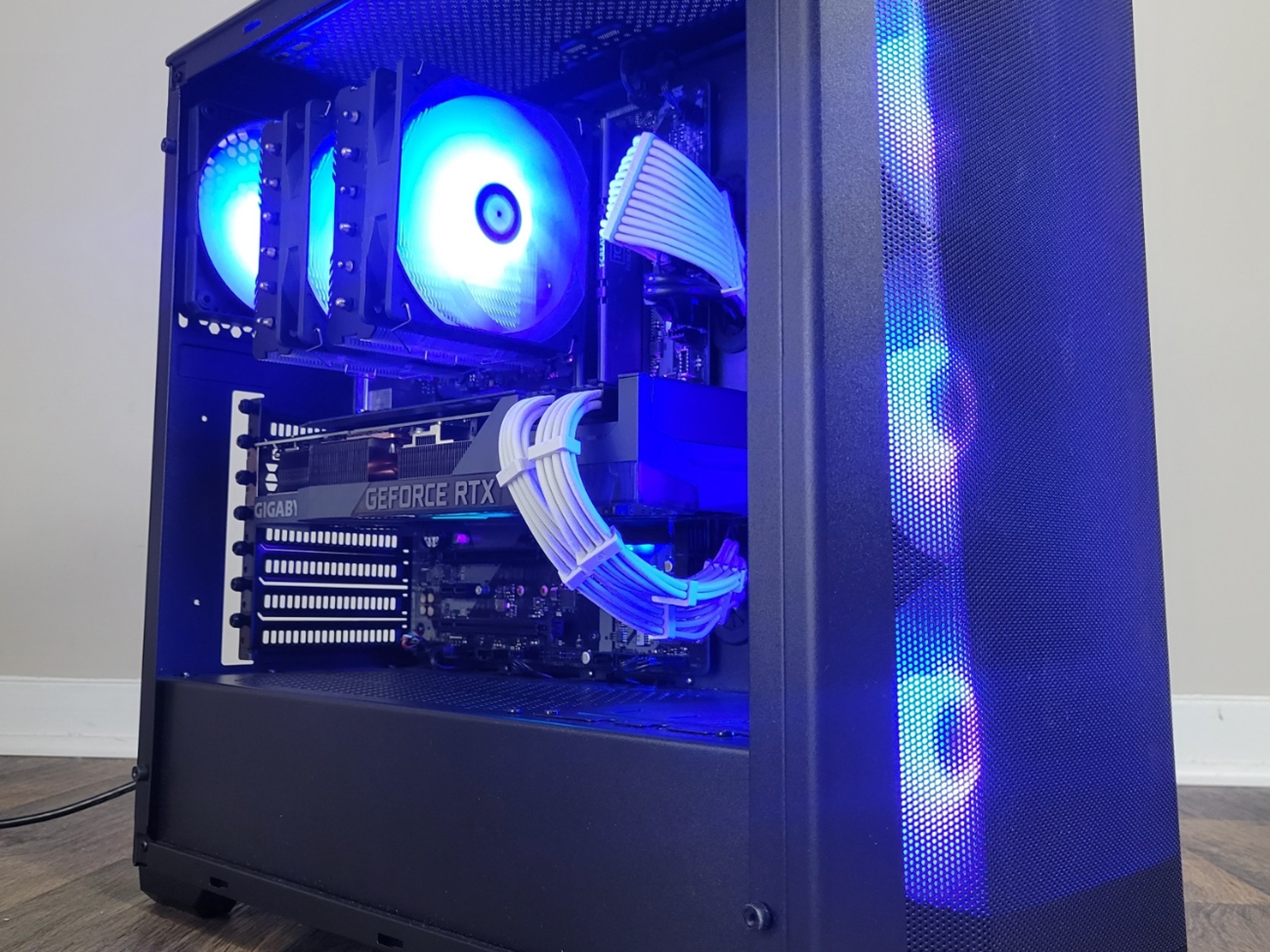 Gaming Desktop PC - i5-12600k - RTX 3080 - 32 GB Ram - 1 TB SSD NVME
