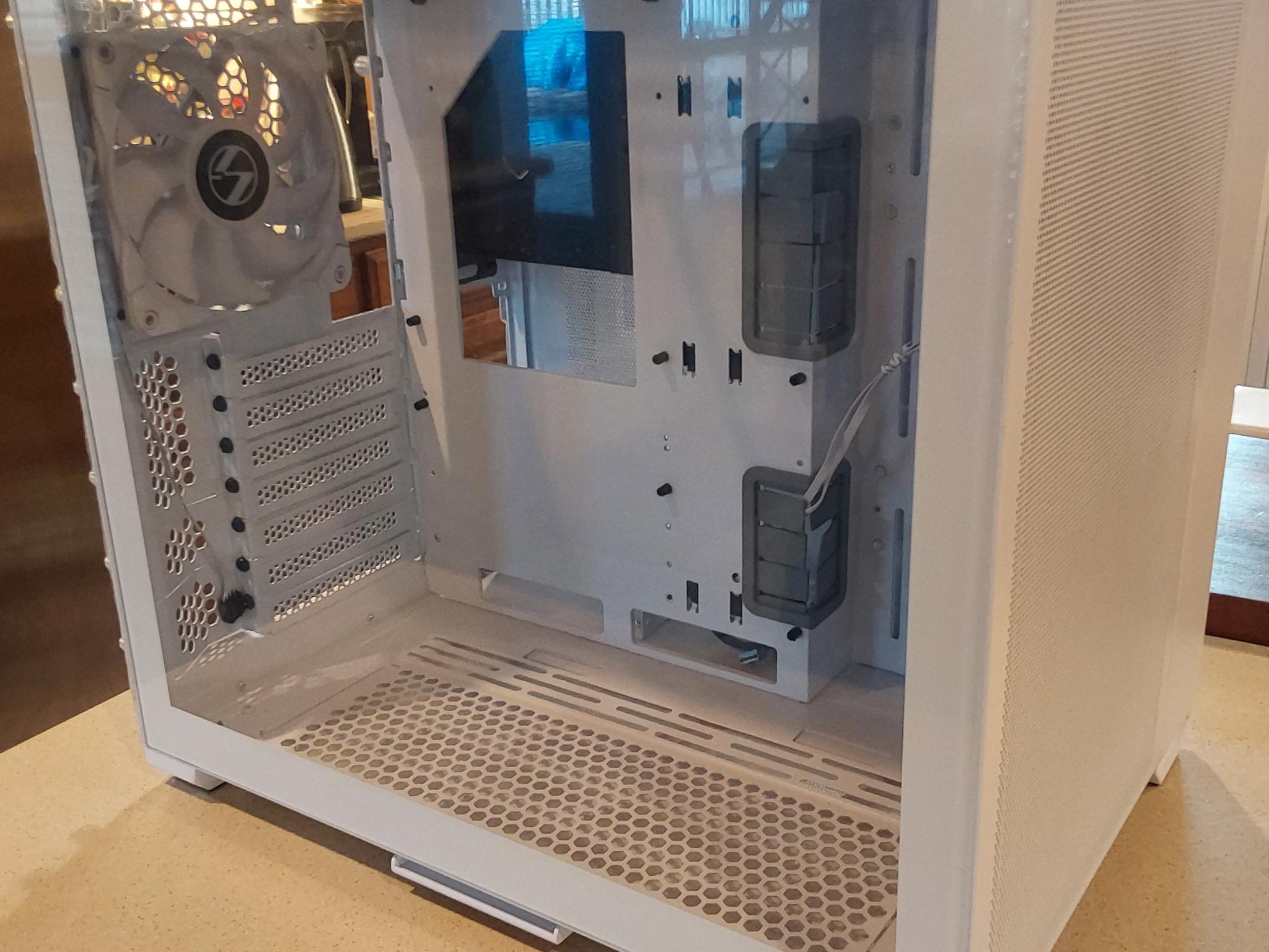 Lian Li O11 AIR MINI ATX Computer Case (White)