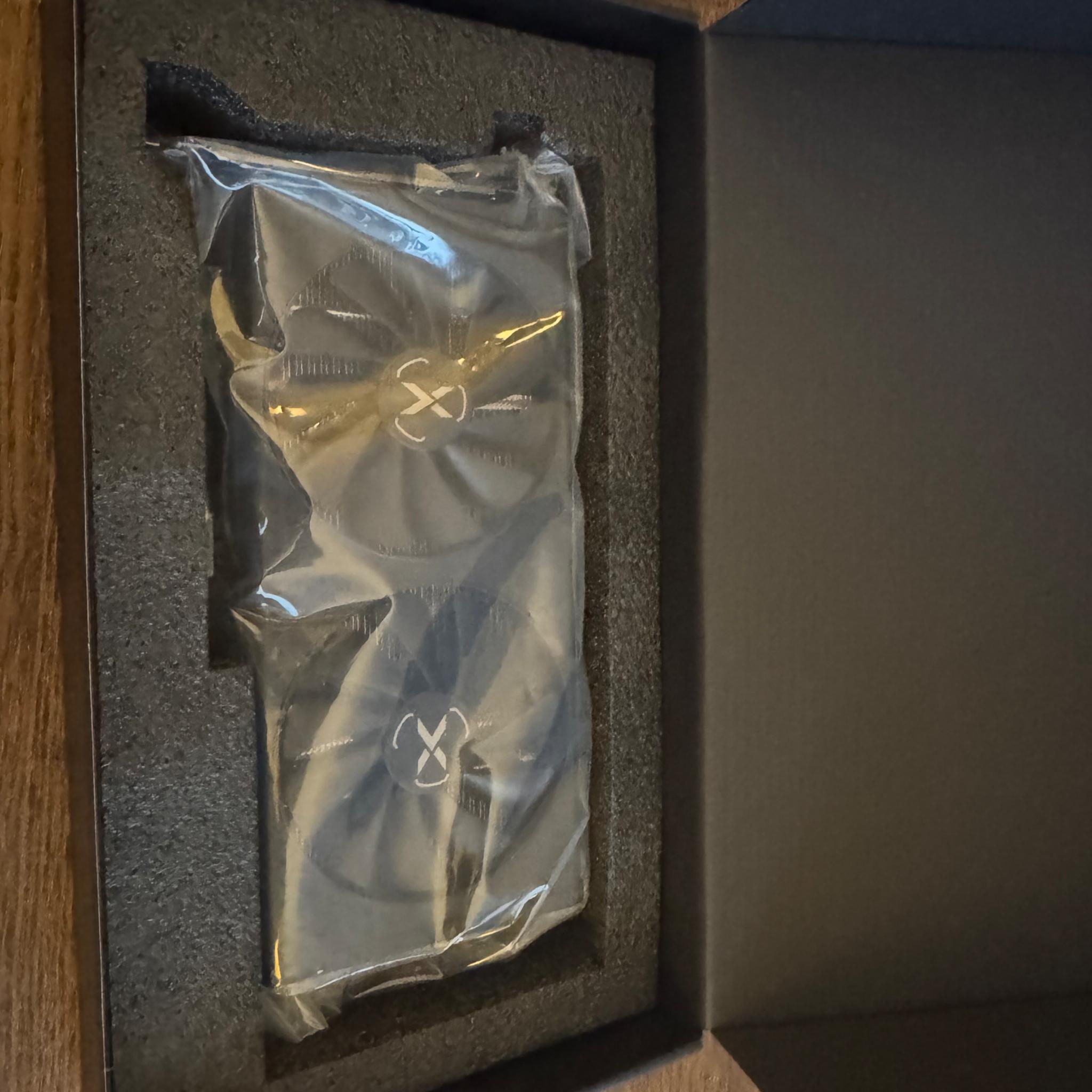 Open box! XFX Radeon RX 6650 XT